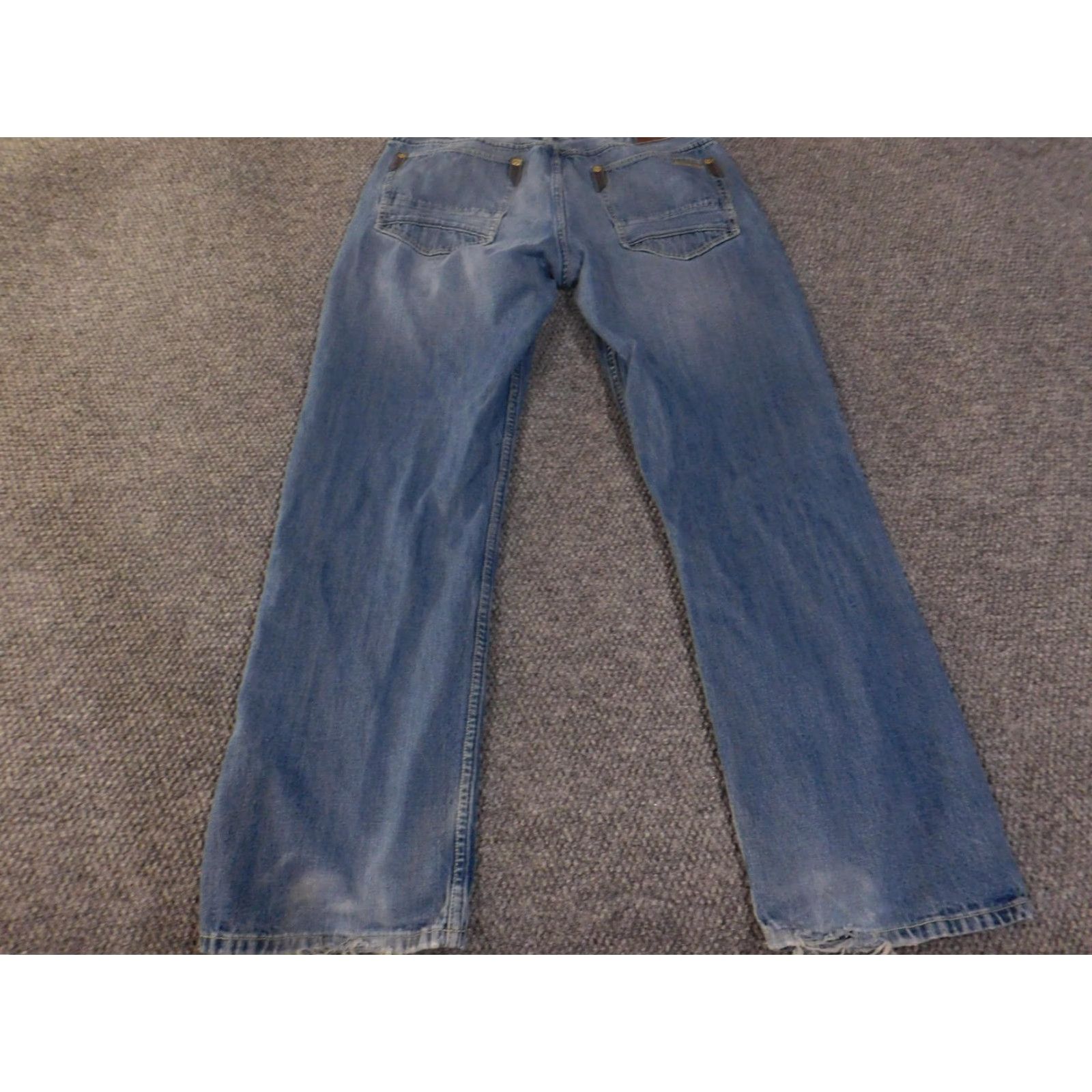 Sean John Sean John Jeans Mens 36x32 Denim Blue Light Wash Straight Leg 5-Pocket Logo Back Pockets Belt Leather Patch Womens? Actually Mens. Size US 36 / EU 52 - 5 Thumbnail