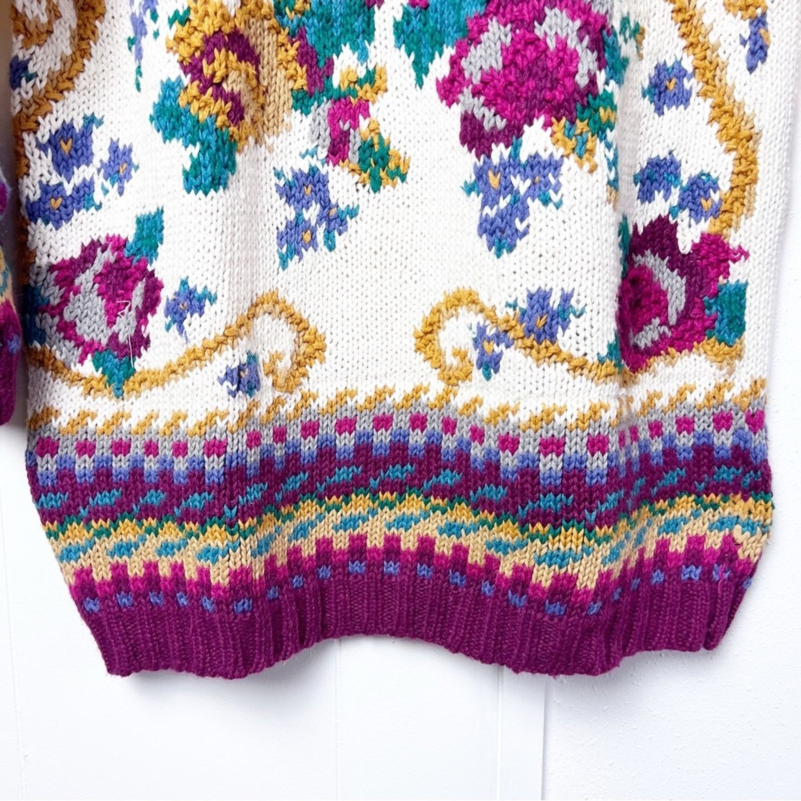 Vintage Vintage Cream Floral Oversized Pullover Sweater Women Med Size M / US 6-8 / IT 42-44 - 3 Thumbnail