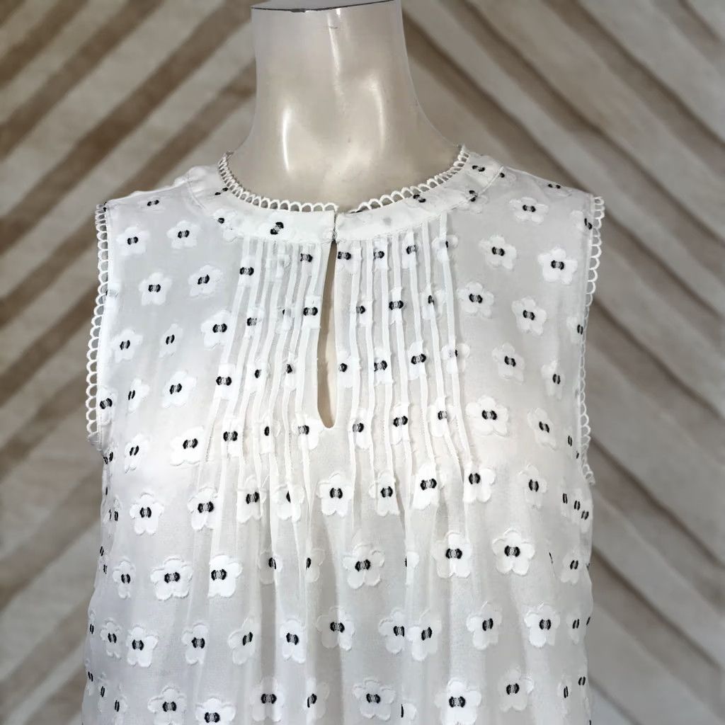 Ann Taylor ANN TAYLOR Blouse Womens S White Sleeveless V Neck Floral Tan Top Size S / US 4 / IT 40 - 1 Thumbnail