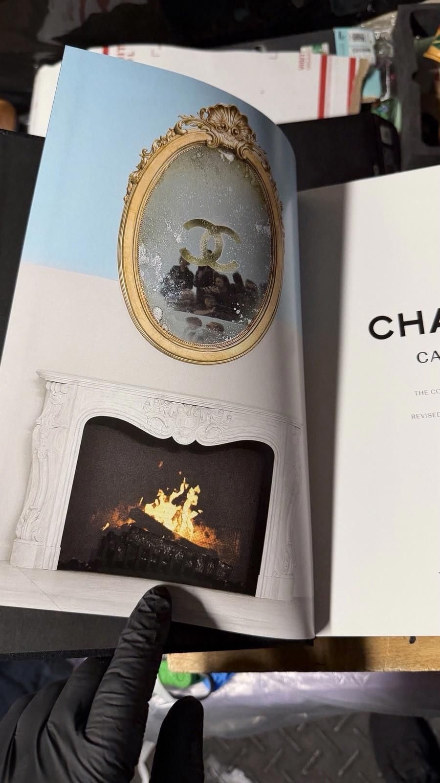 Other Chanel Catwalk Hardcover Book Fashion Size ONE SIZE - 6 Thumbnail