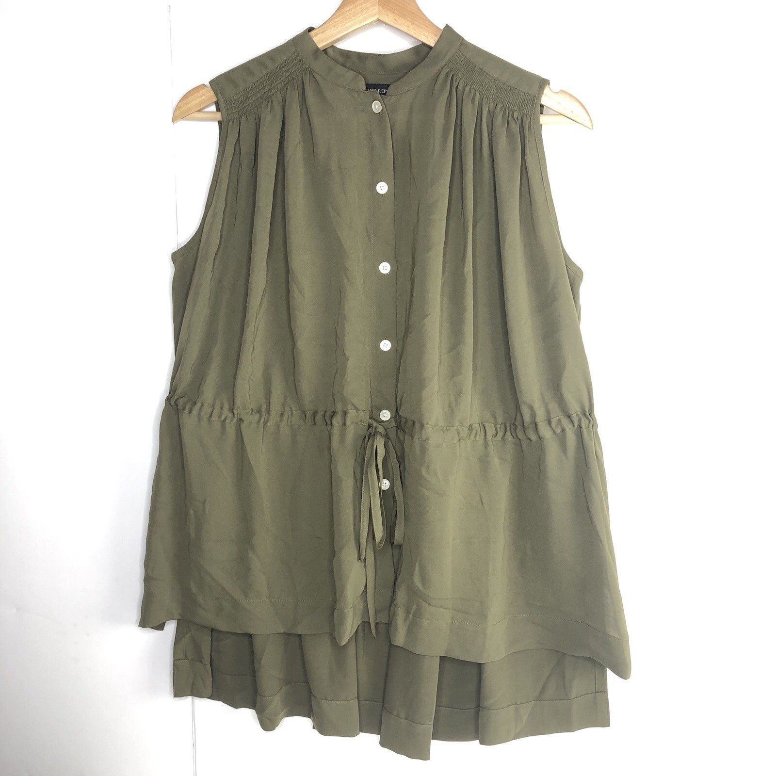 Banana Republic Banana Republic Women Tie-waist Top Blouse Size XS High-low Size XS / US 0-2 / IT 36-38 - 1 Thumbnail