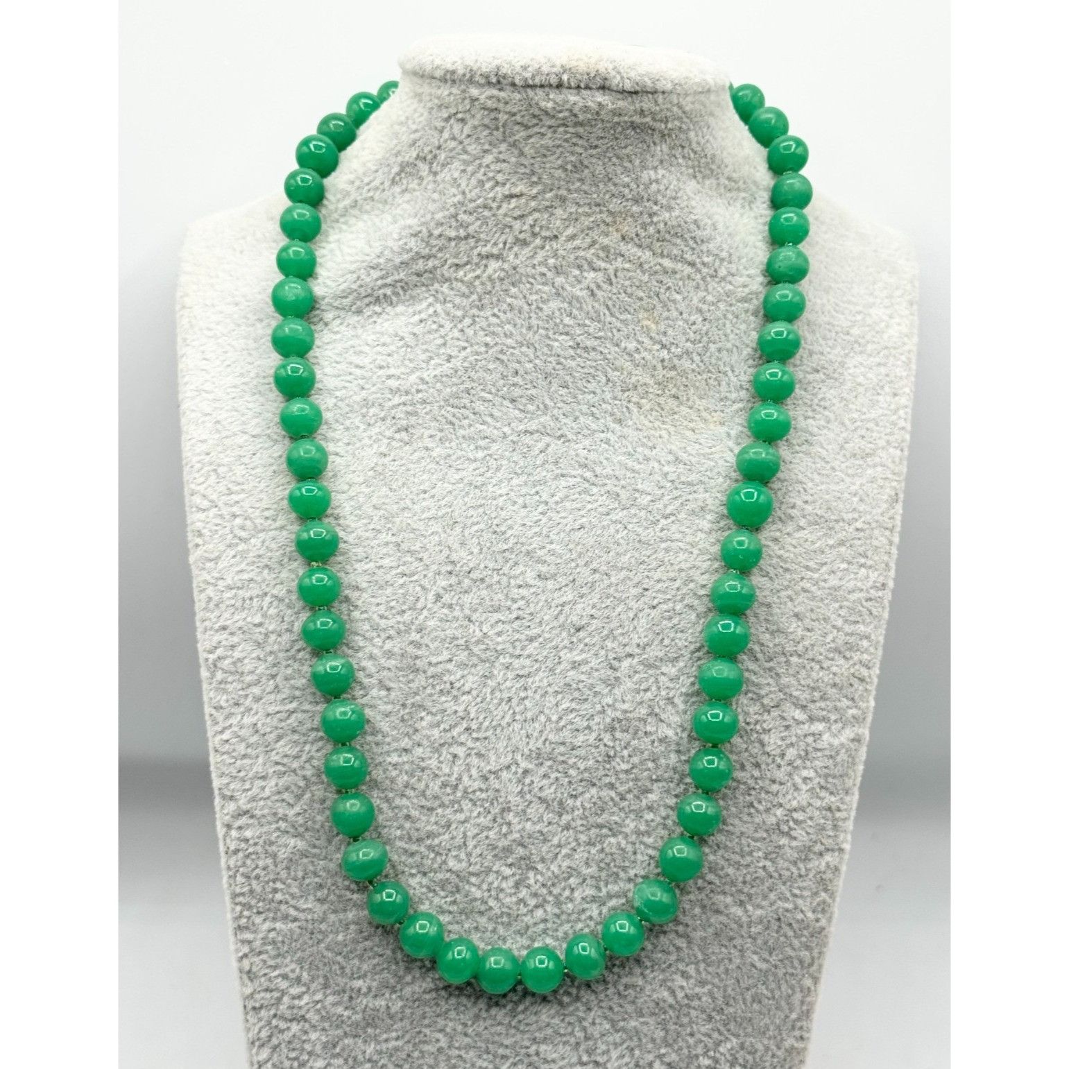 Vintage Vintage green stone beaded long necklace Size ONE SIZE - 1 Thumbnail