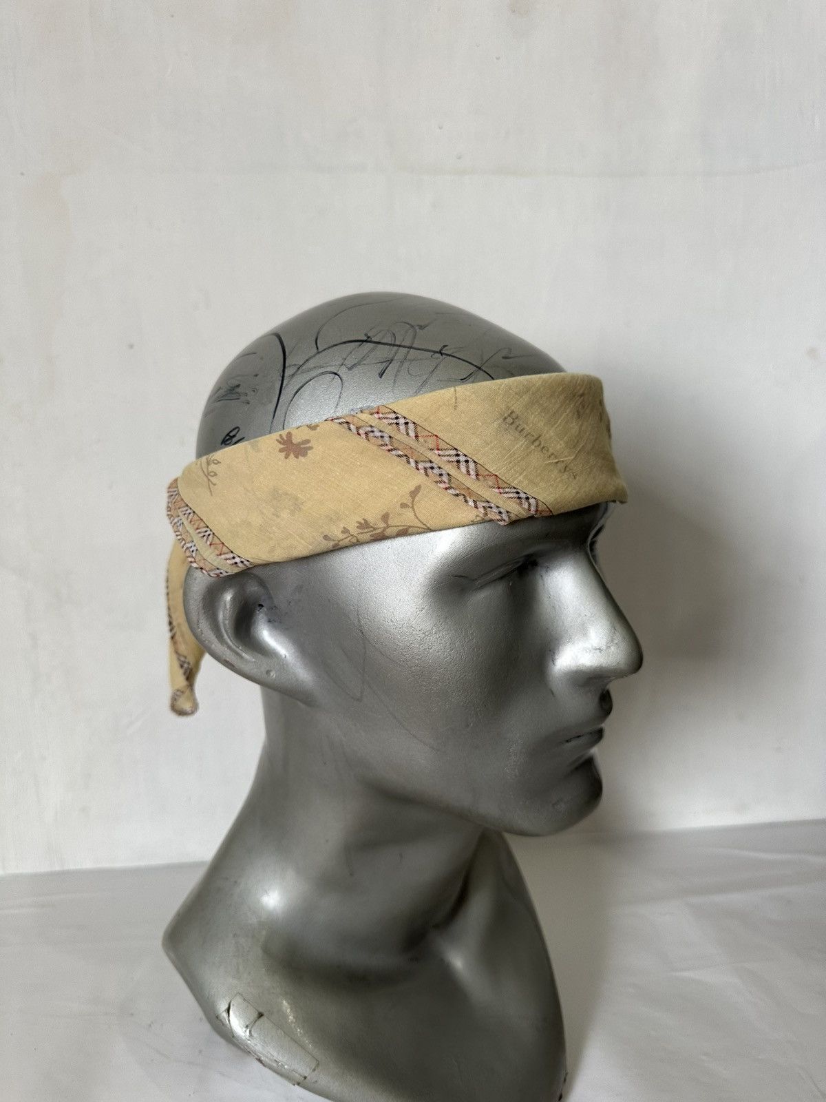 Burberry × Vintage Vintage Burberry Handkerchief/ Neckerchief/ Bandana Size ONE SIZE - 2 Thumbnail