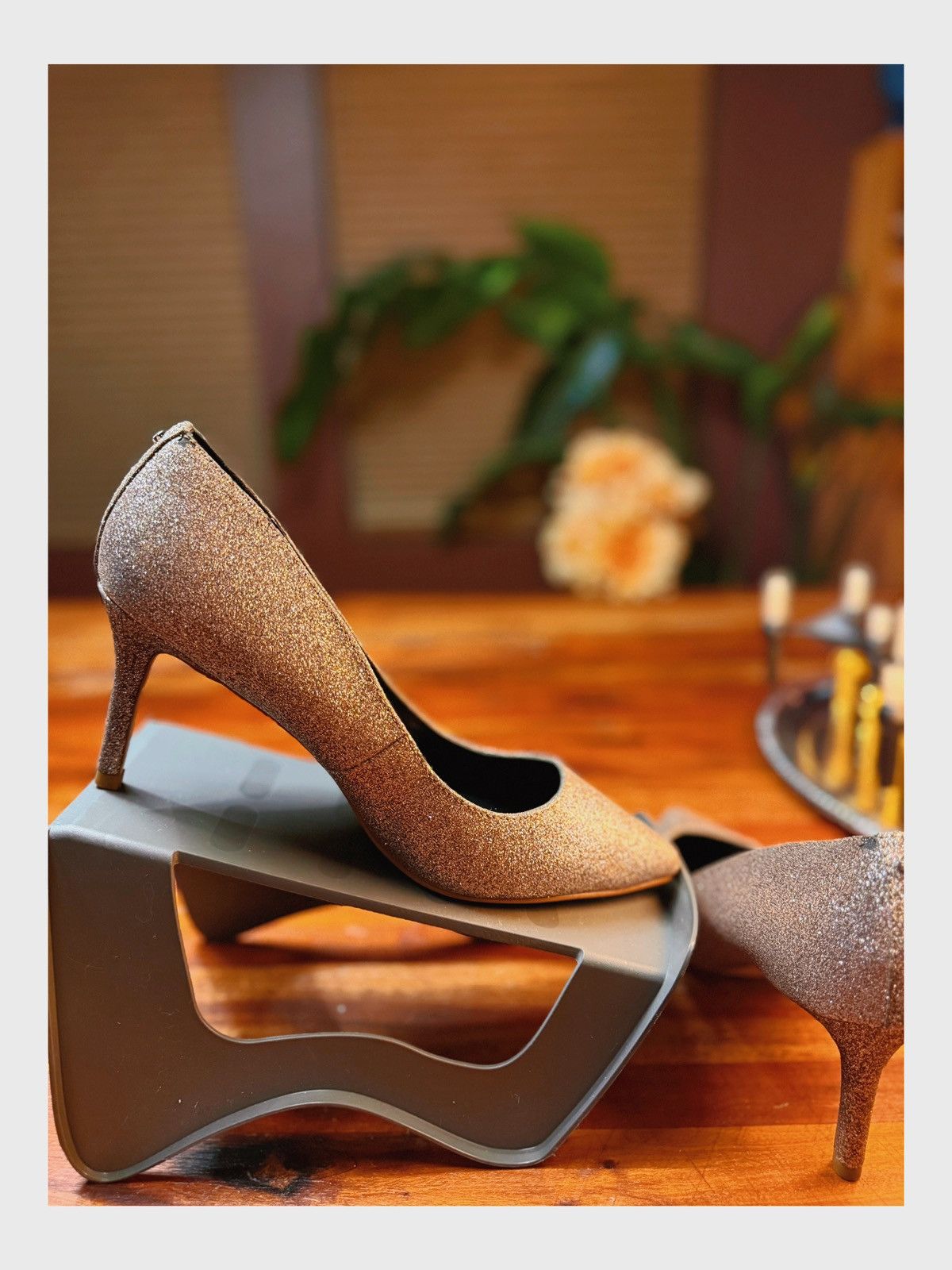 Other Dazzling Gold Glitter Heels Size US 9 / IT 39 - 2 Thumbnail