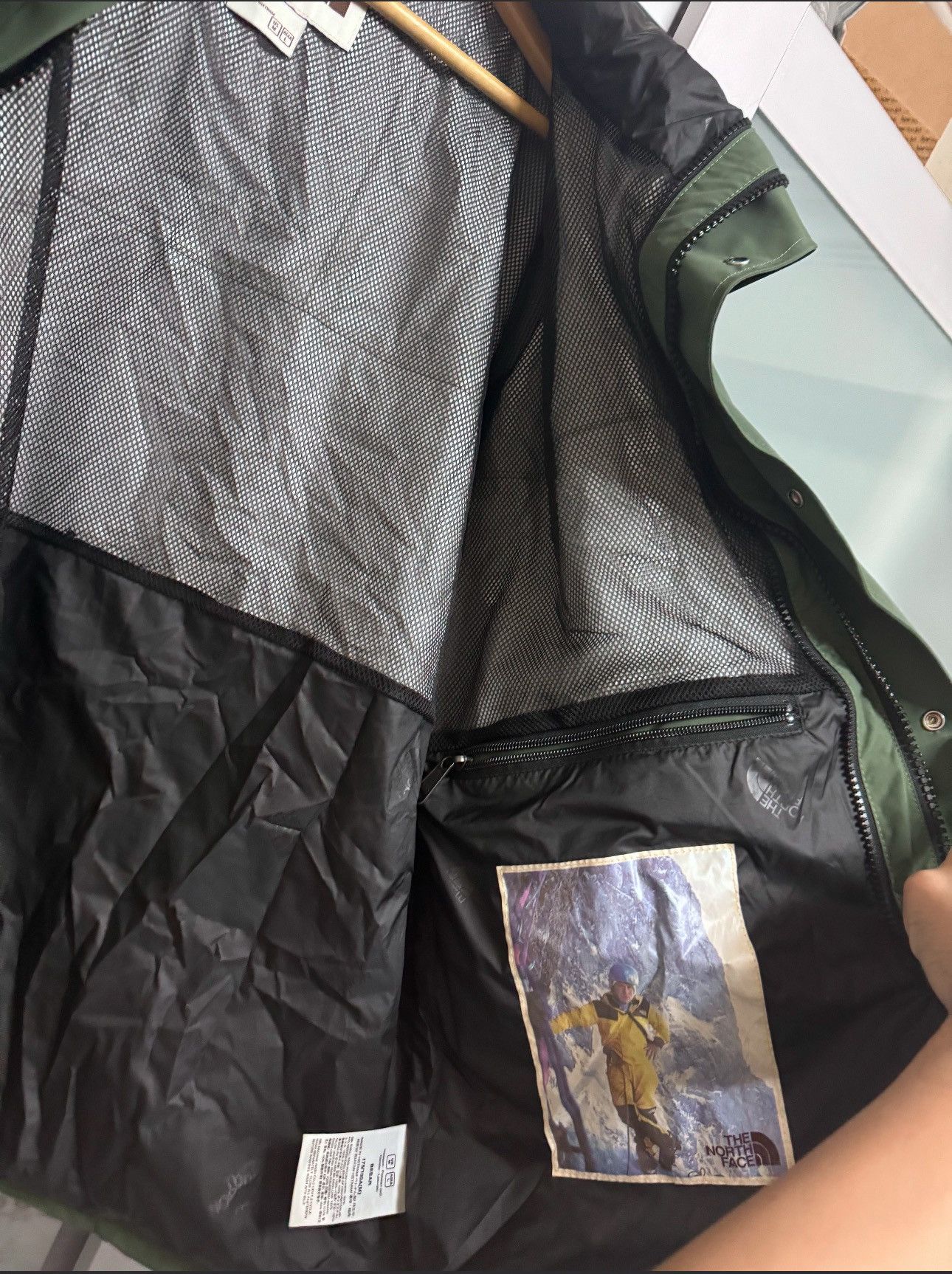 The North Face North face retro jacket in thyme green Size US M / EU 48-50 / 2 - 3 Thumbnail
