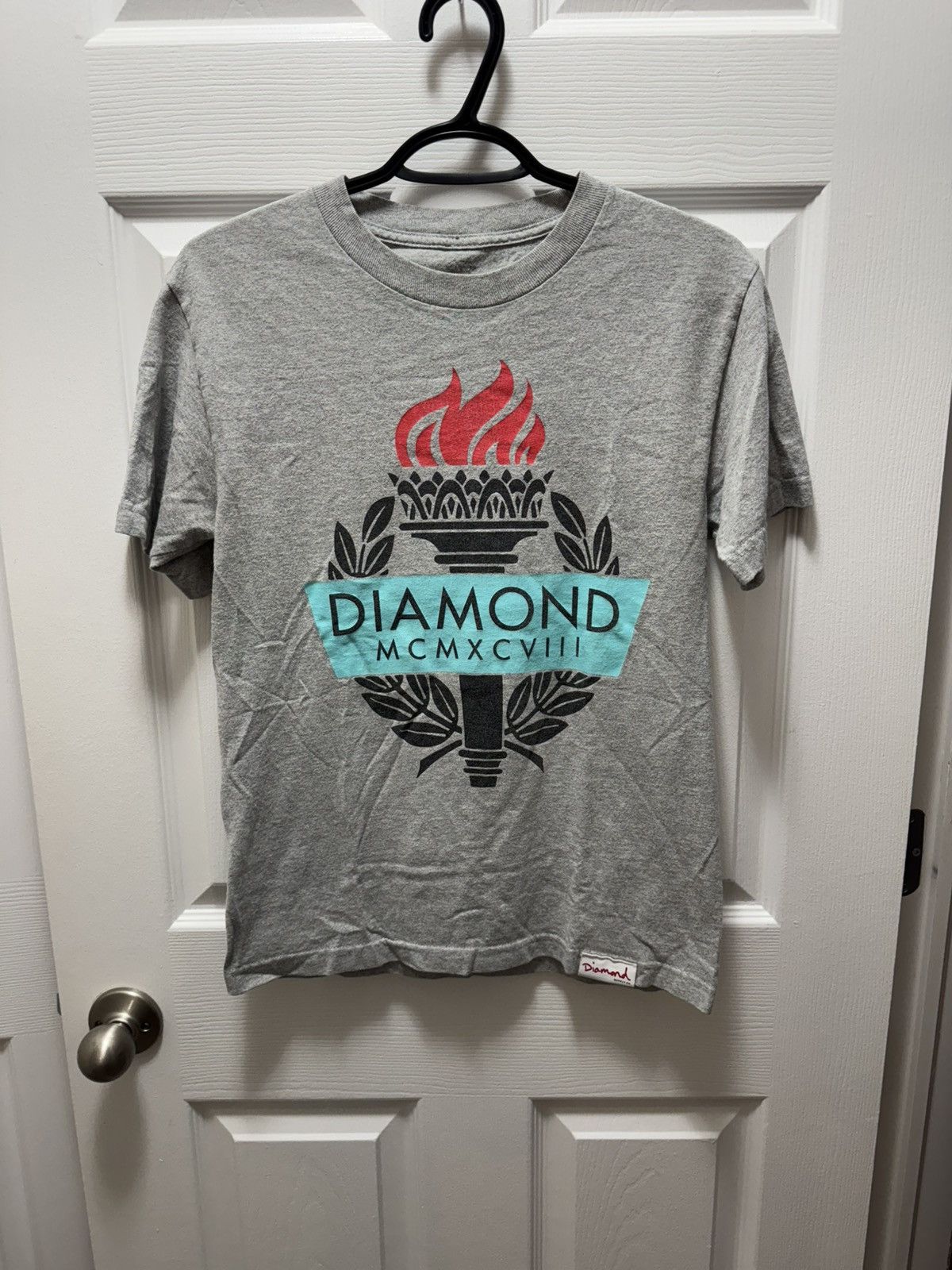 Diamond Supply Co. Diamond Supply Co. Vintage 2010 Torch Skate Shirt Grey Size US S / EU 44-46 / 1 - 1 Thumbnail