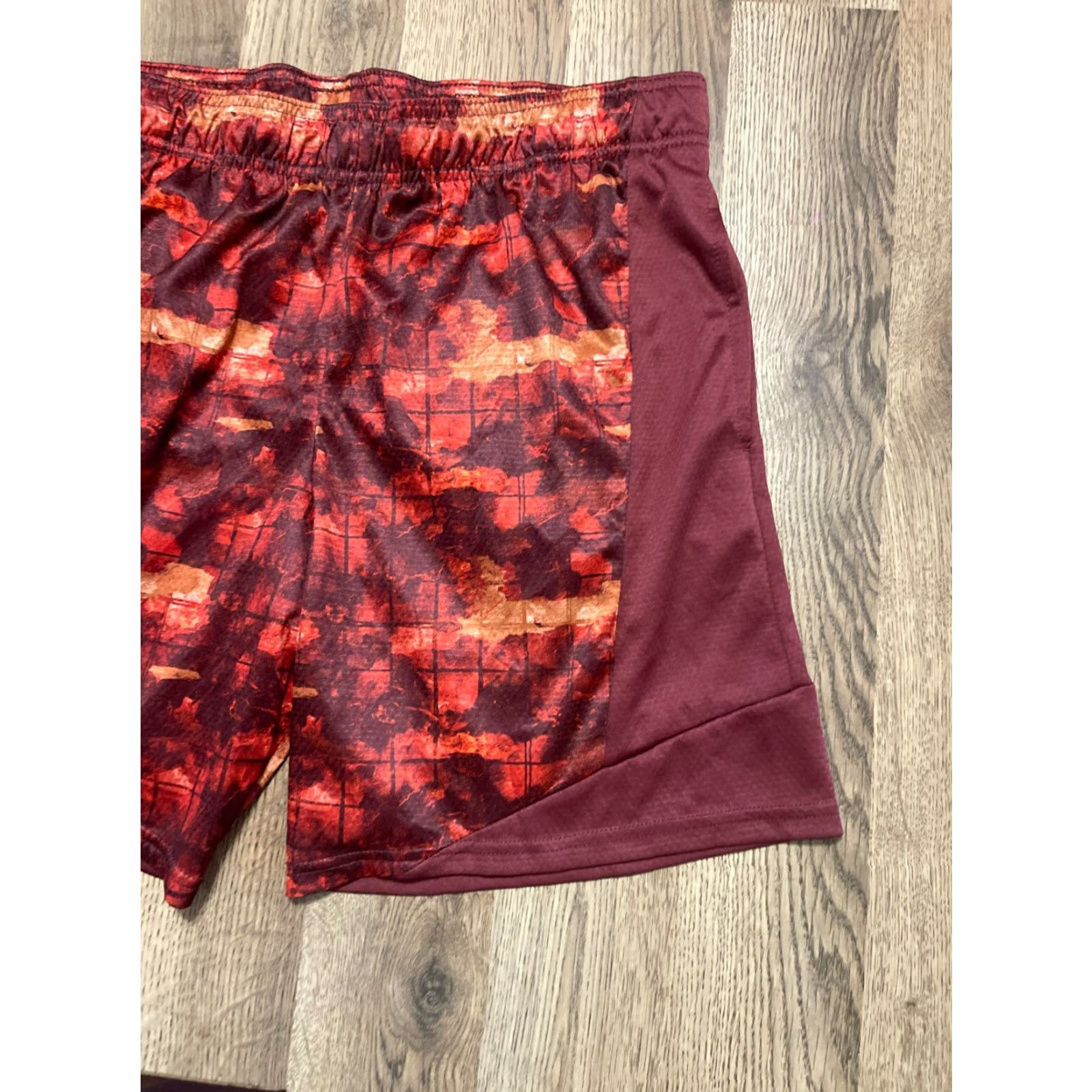 Vintage All In Motion Shorts Mens Large Red Orange Black Athletic Wear Basketball Regular 7in Inseam Mens Size US 33 - 4 Thumbnail