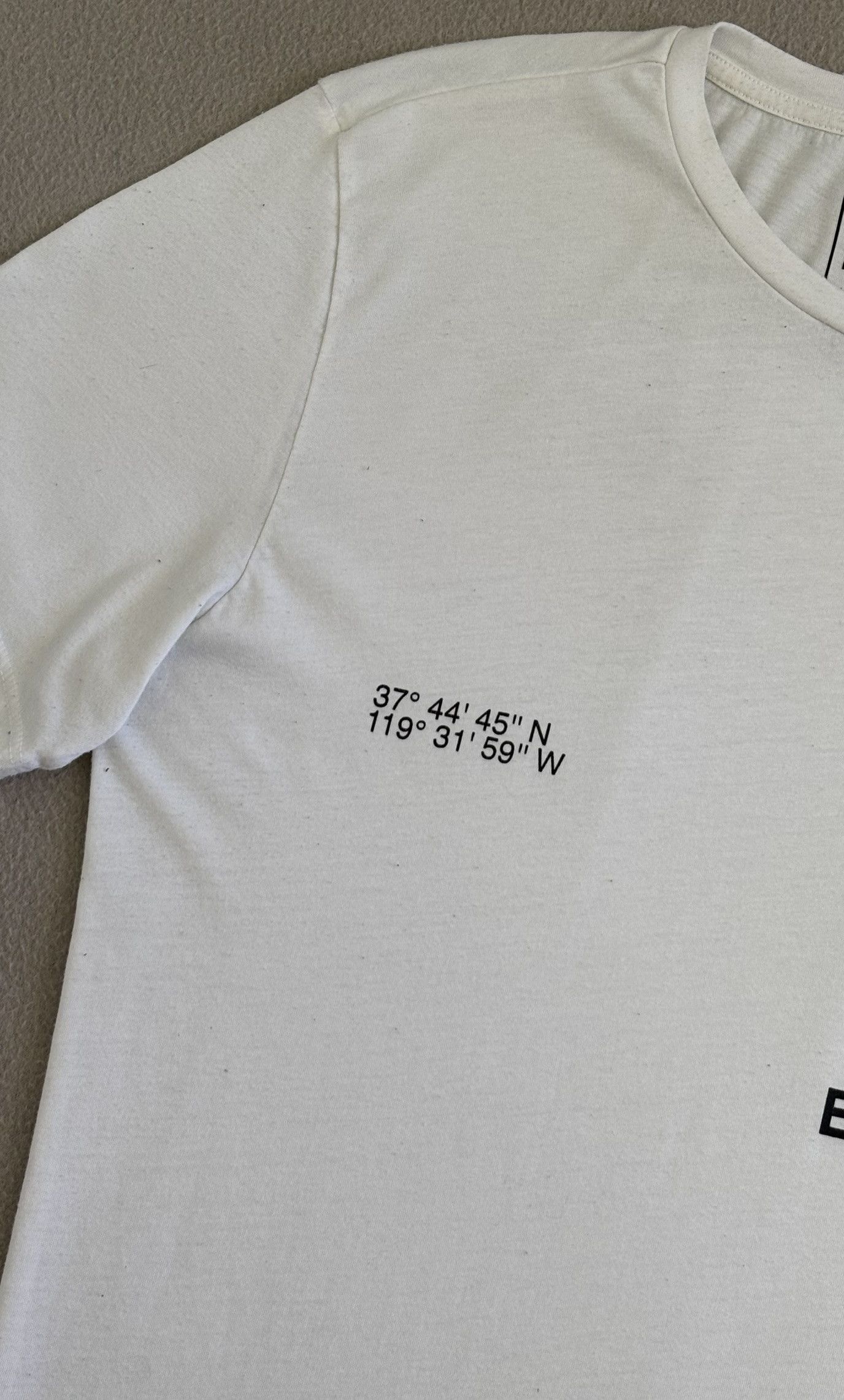 The North Face The North Face White Never Stop Exploring T-shirt Medium Size US M / EU 48-50 / 2 - 7 Thumbnail