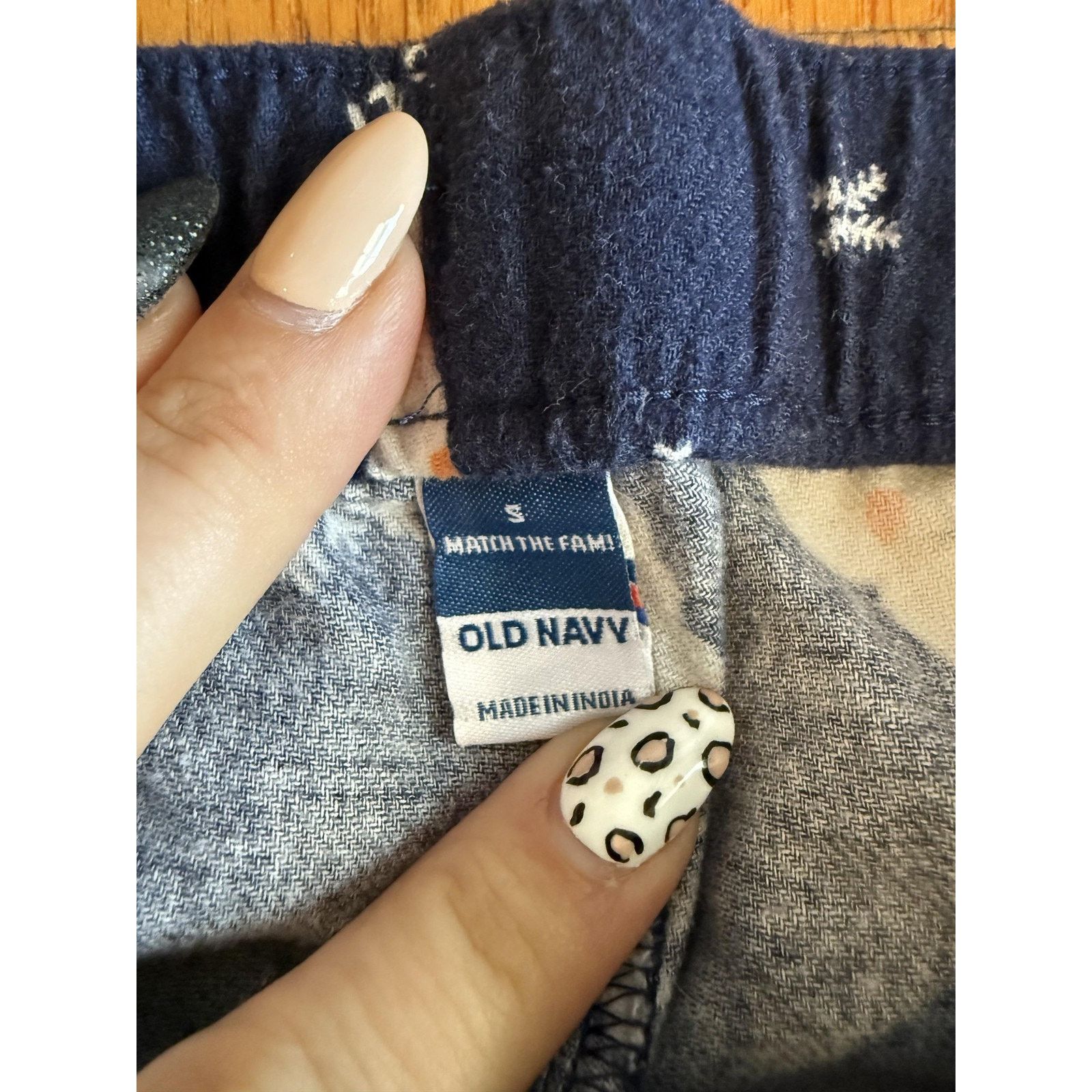 Old Navy Old Navy Pajama Pants Small Navy Flannel Santa Drawstring Size US 29 - 3 Thumbnail