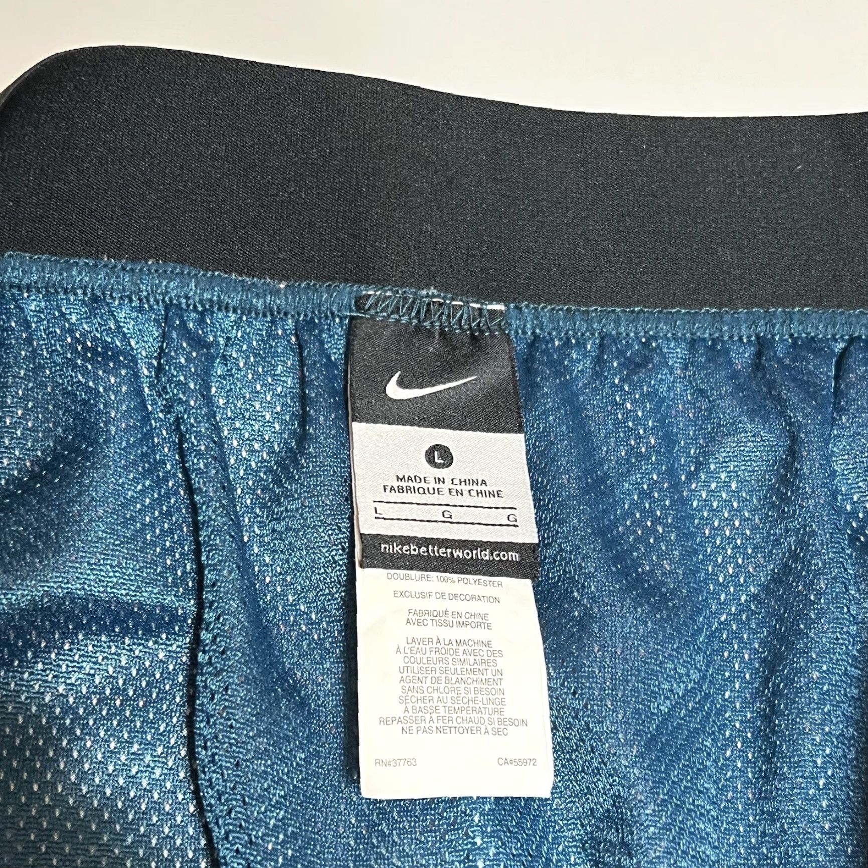Nike Nike Swim Trunks Board Shorts Men Large Colorful Geometric Drawstring 11” Inseam Size US 33 - 5 Thumbnail