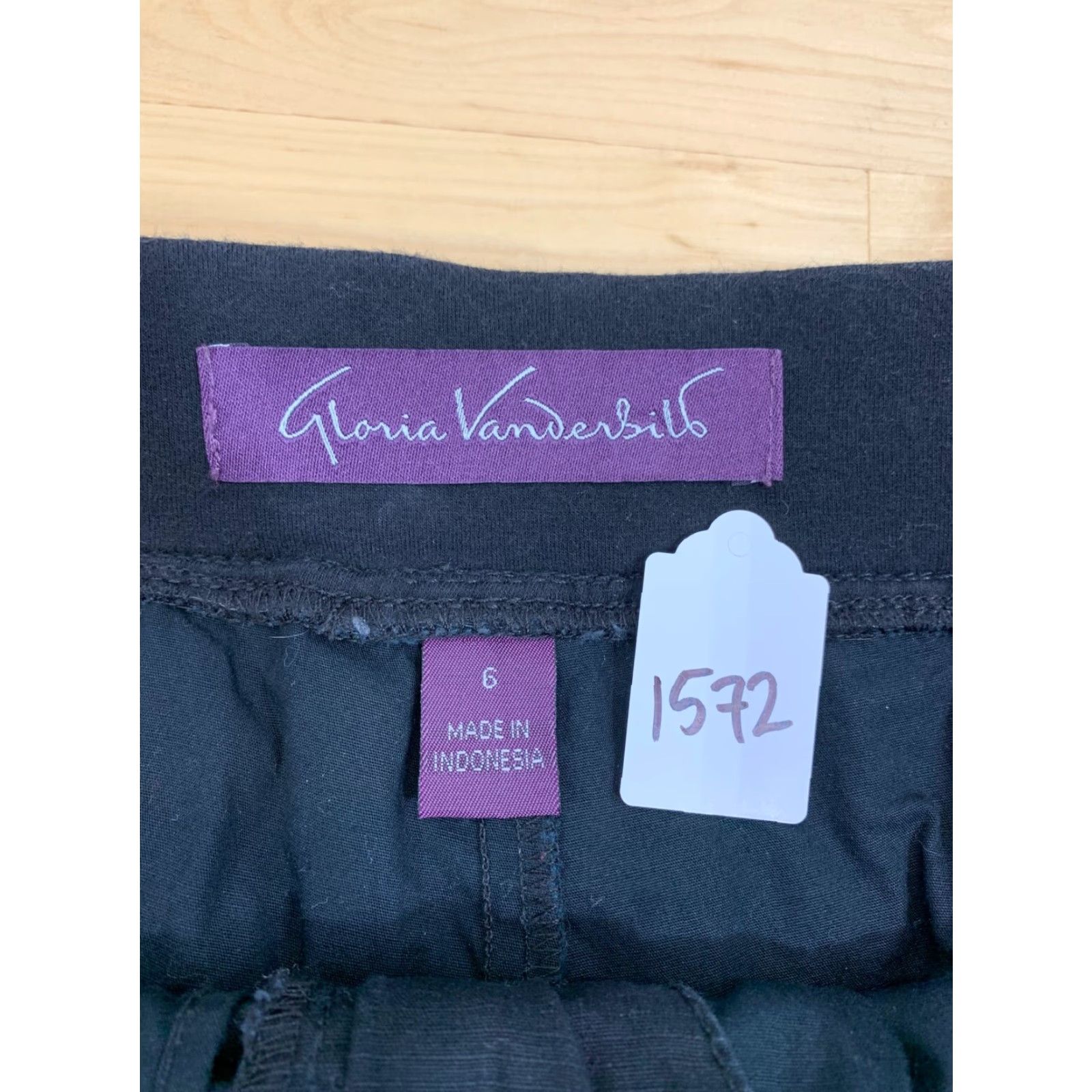 Gloria Vanderbilt GLORIA VANDERBILT COTTON SKORT BLACK SZ 6 16 WOMEN'S SKIRT-SHORTS POCKETS ZIPPER Casual Size 34" / US 12 / IT 48 - 5 Thumbnail