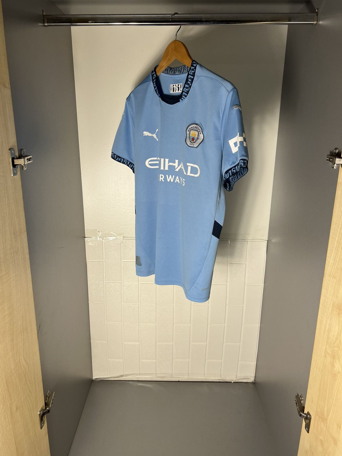 Puma VINTAGE PUMA FC MANCHESTER CITY ENGLAND SOCCER JERSEY RETRO Size US M / EU 48-50 / 2 - 4 Thumbnail