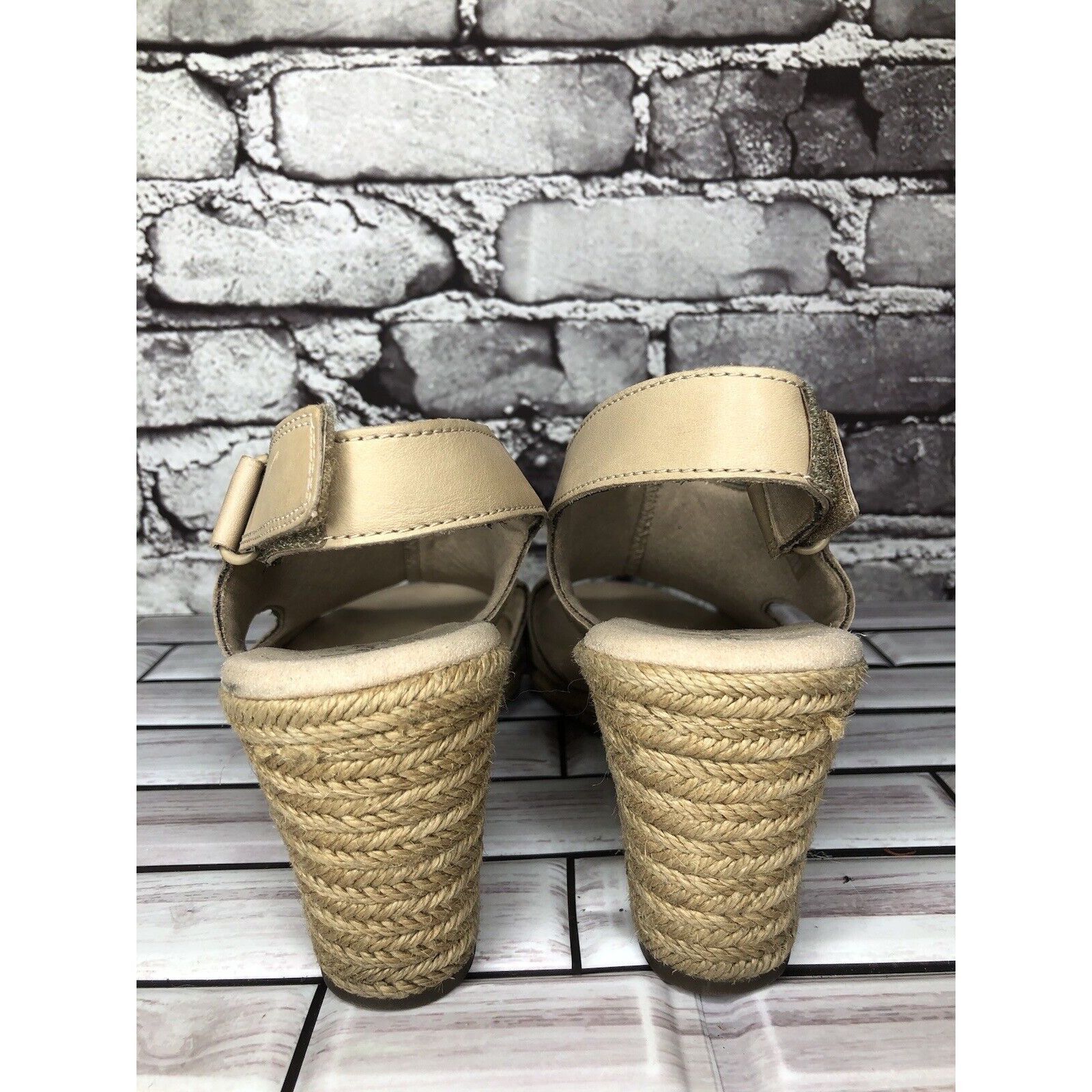 Clarks Clarks Beige Leather Perforated Strap Espadrilles Wedge Sand Size US 8.5 / IT 38.5 - 4 Thumbnail