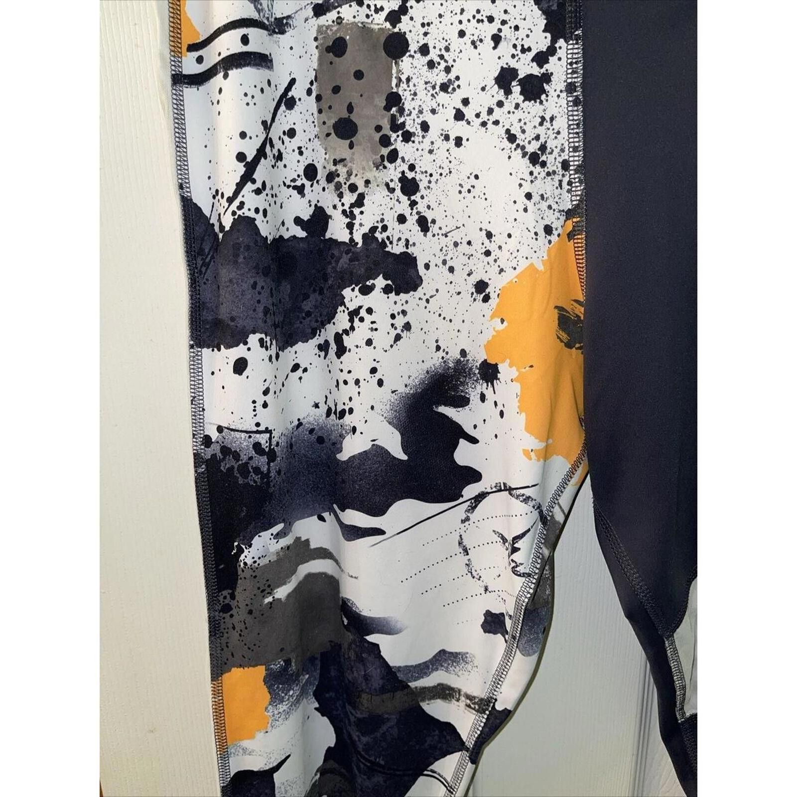 Reebok Reebok Women's Colorful Workout Leggings - Athletic Wear Size 36" / US 14 / IT 50 - 3 Thumbnail