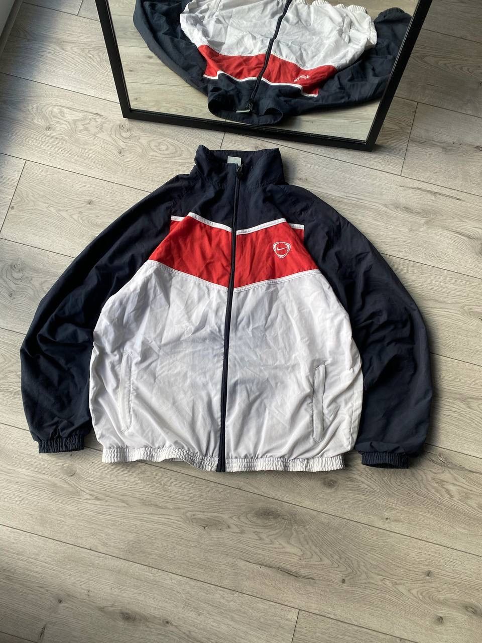 Nike × Vintage Vintage Nike Swoosh Nylon Olympic Zip-up Jacket L Y2K Size US L / EU 52-54 / 3 - 2 Thumbnail