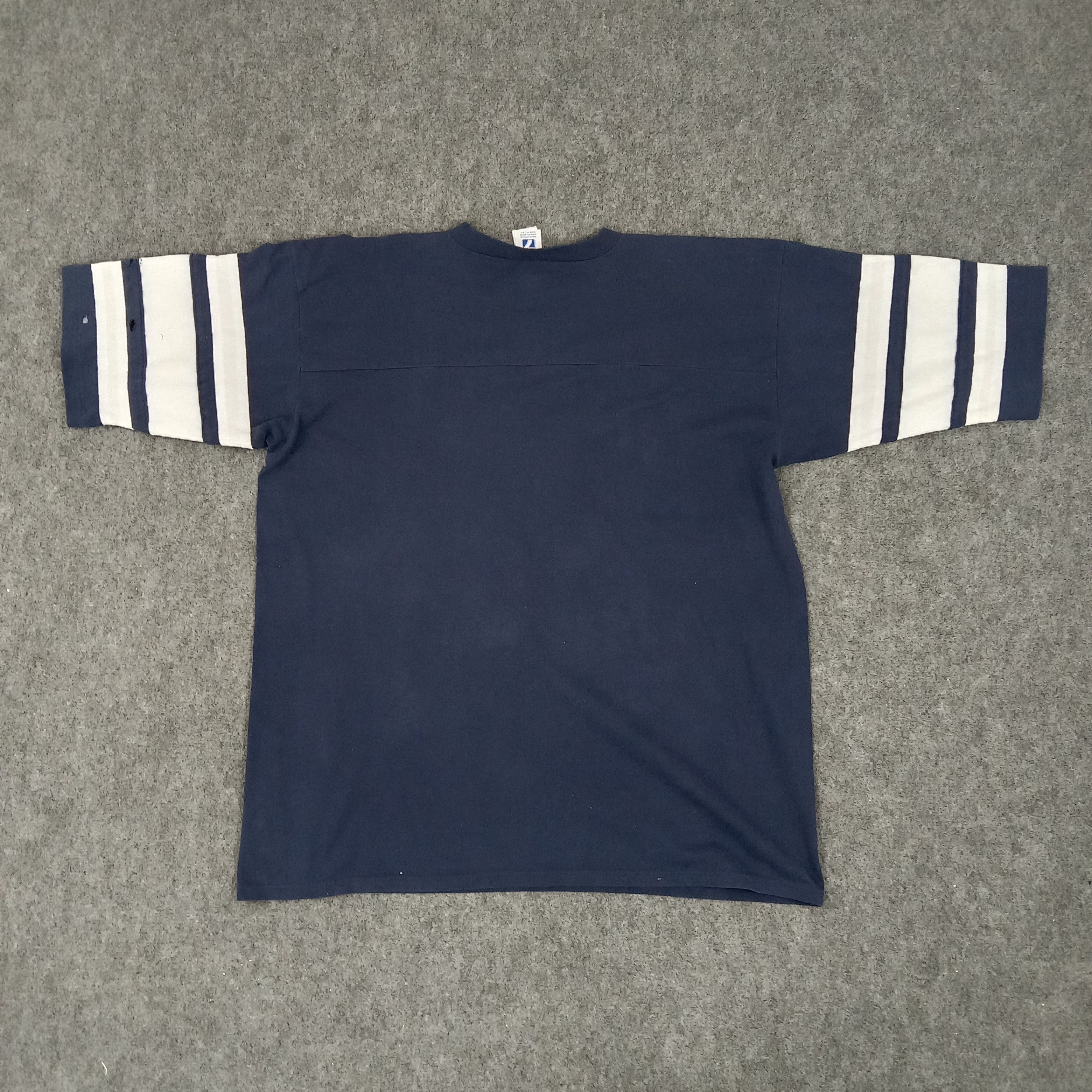 Logo 7 × NFL × Vintage Vintage 90's Dallas Cowboys American Football Team Tshirt Size US XXL / EU 58 / 5 - 7 Thumbnail