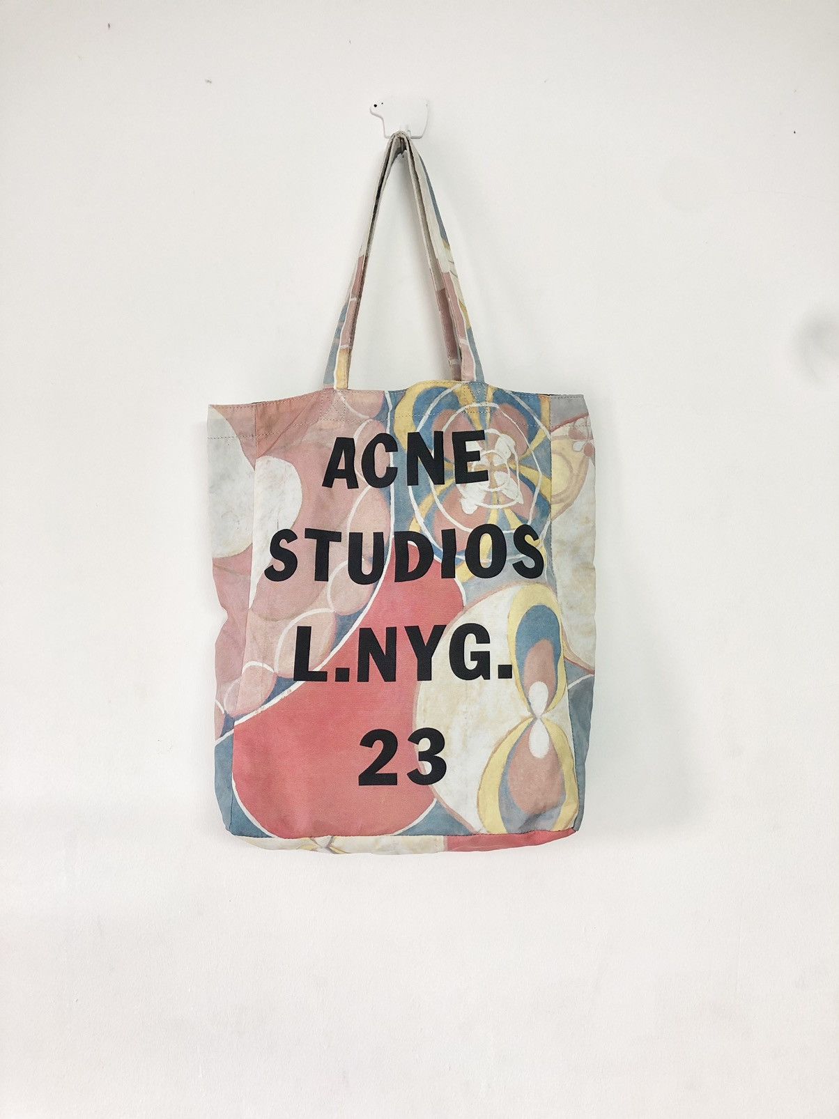 Acne Studios Acne Studios Lips Baker Tote Bag Large | Grailed