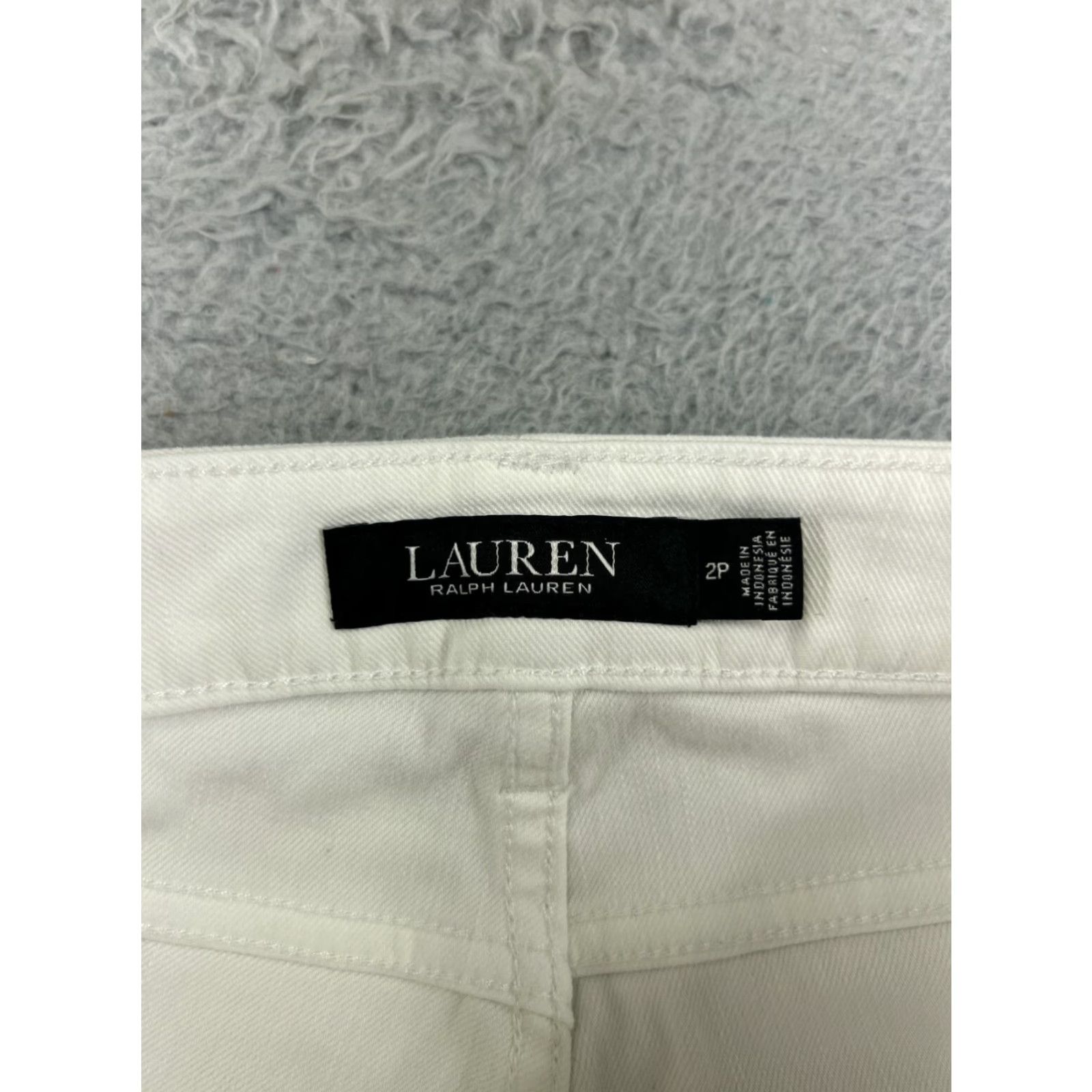 Ralph Lauren Lauren Ralph Lauren Jeans Women 2P White Denim Capri 5-Pocket Design Cropped Distressed Stretch Black Label Polo Pocket Tapered Modern USA Mens? Size 26" / US 2 / IT 38 - 3 Thumbnail