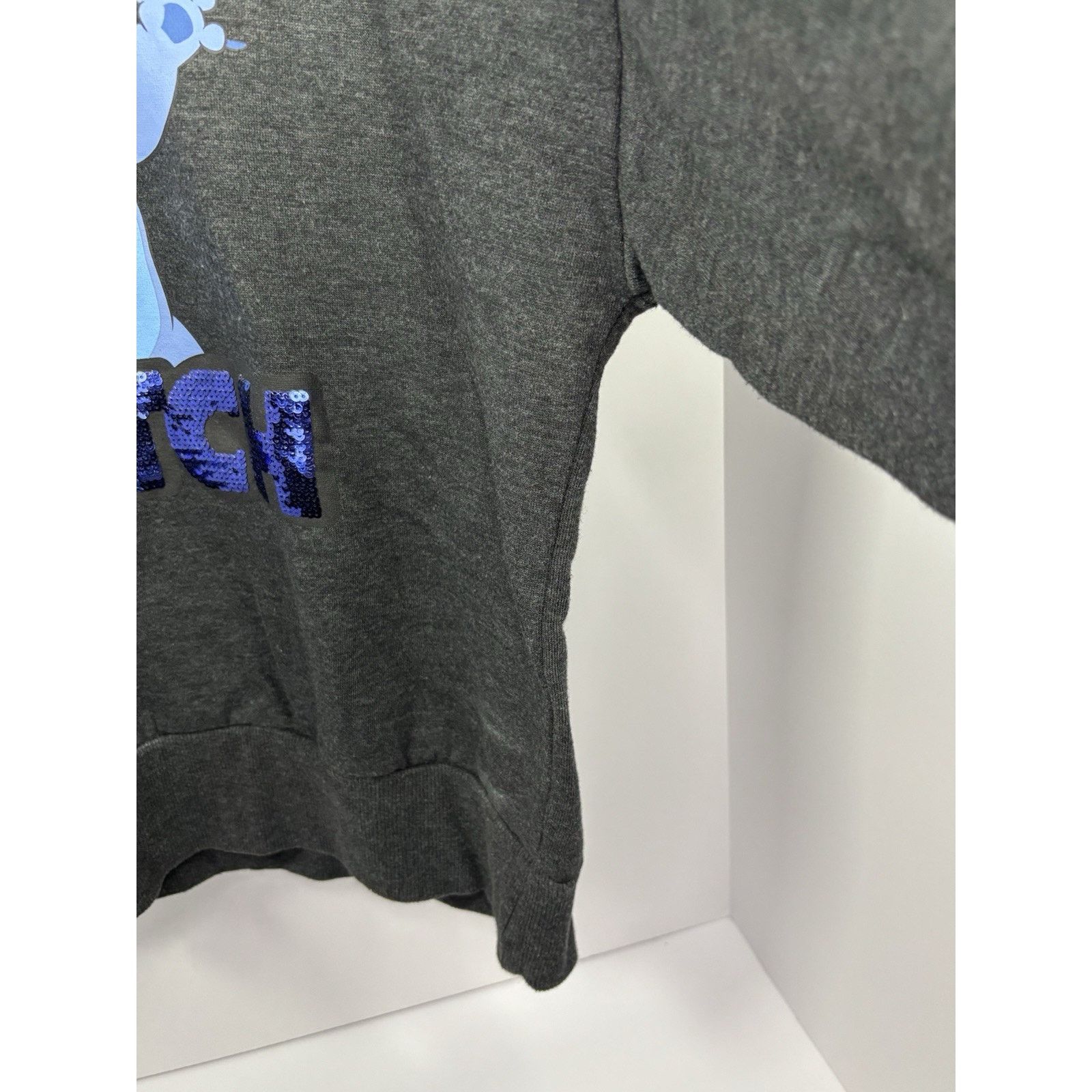 The Unbranded Brand Disney Stitch Sequin Sweatshirt Women’s Small Jerry Leigh Size L / US 10 / IT 46 - 11 Thumbnail
