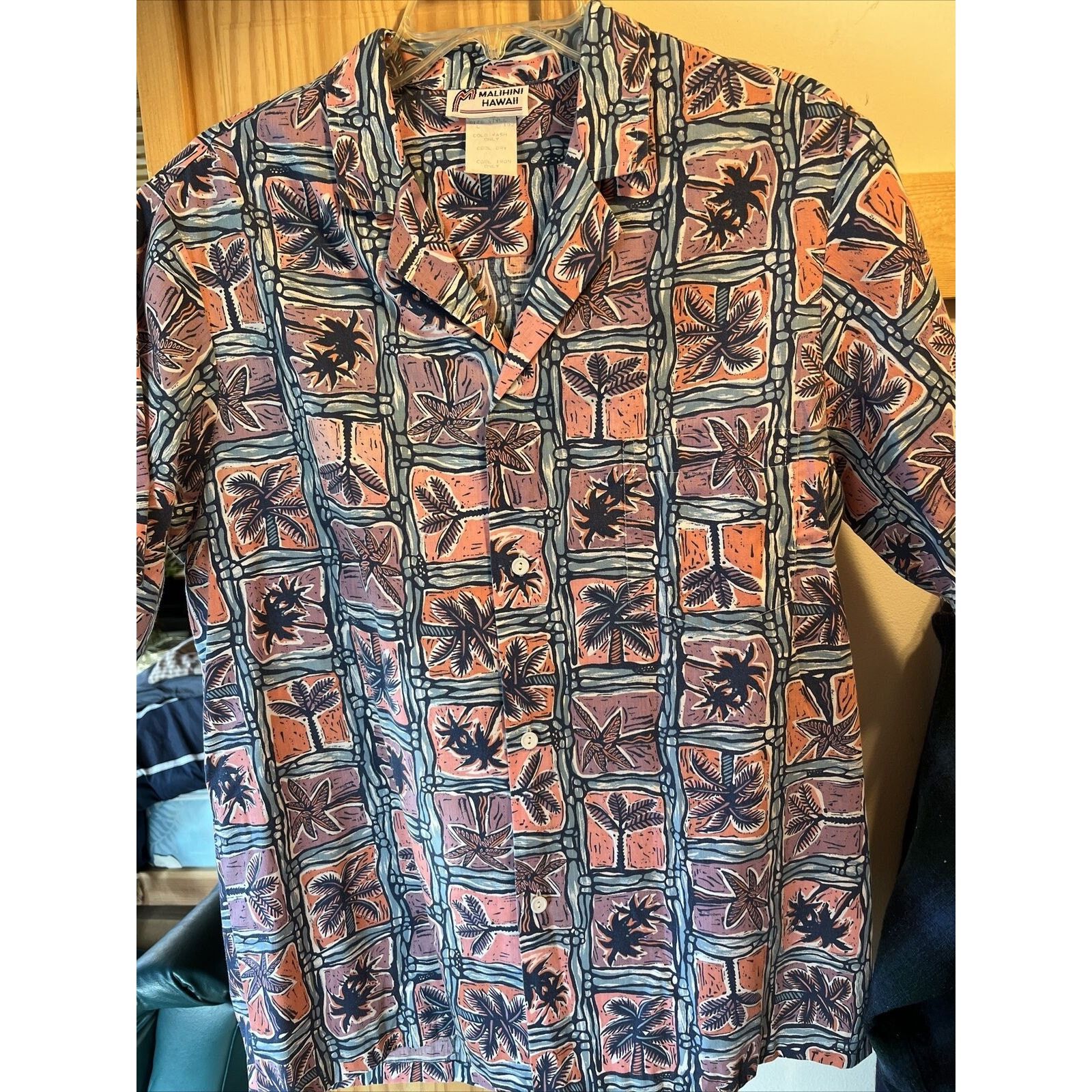 Other Malihini Men’s L Red Palm Button Cotton Blend Hawaiian Shirt Size US L / EU 52-54 / 3 - 3 Thumbnail