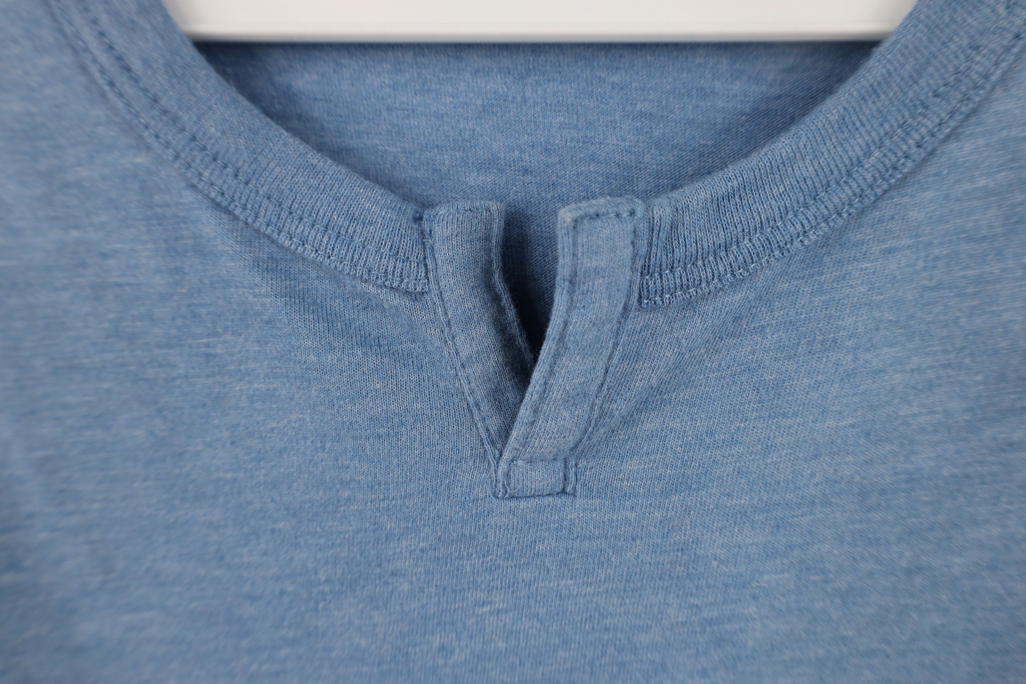 UNTUCKit Untuckit Blank Jersey Knit Long Sleeve T-Shirt Heather Blue Size US L / EU 52-54 / 3 - 6 Thumbnail