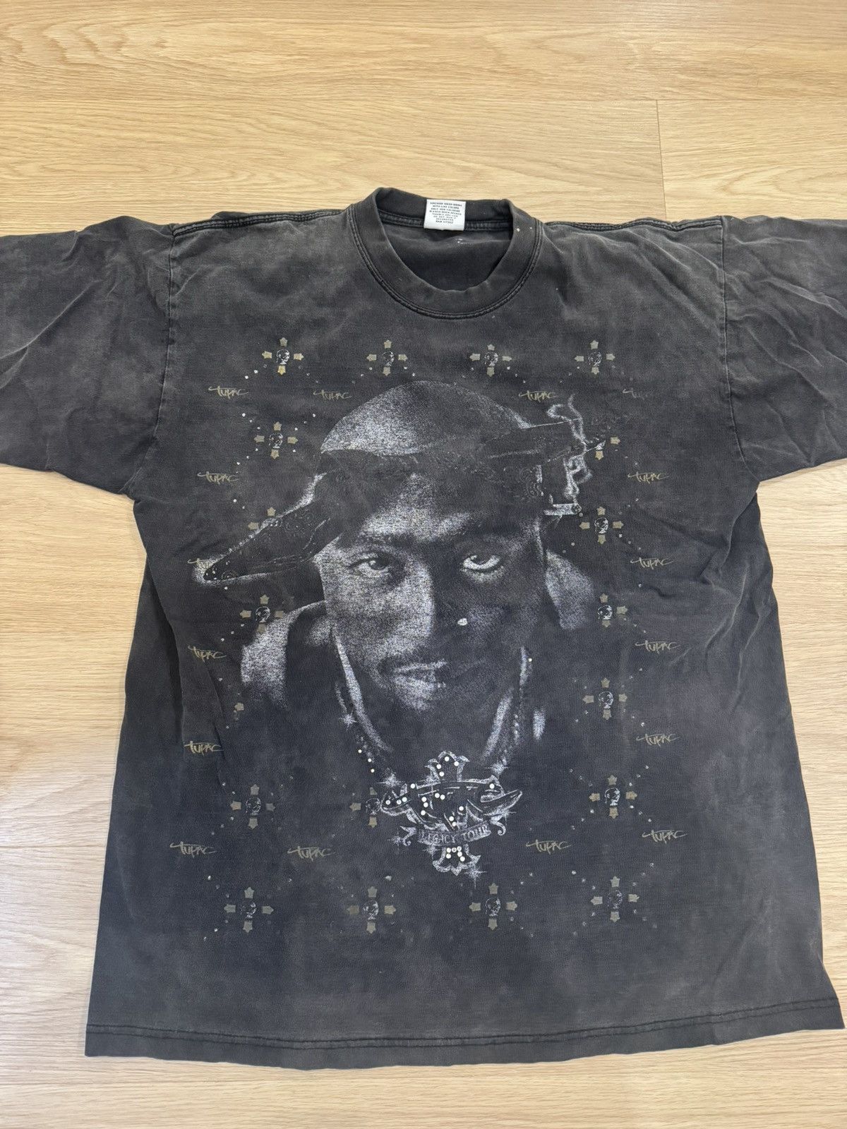 Vintage Tupac Legacy Tour Vintage Tshirt Size US XL / EU 56 / 4 - 1 Thumbnail