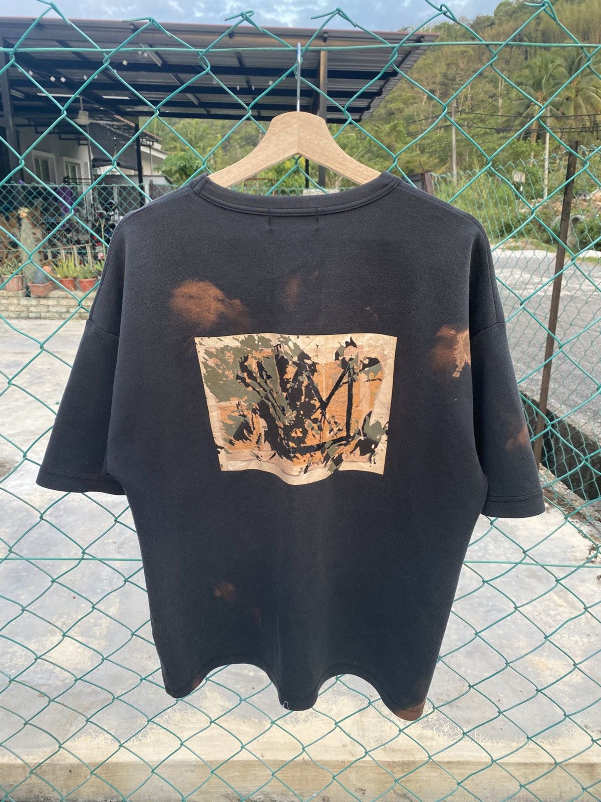 Jean-Michel Basquiat Distressed Jean Michel Basquiat tshirts Size US L / EU 52-54 / 3 - 2 Thumbnail