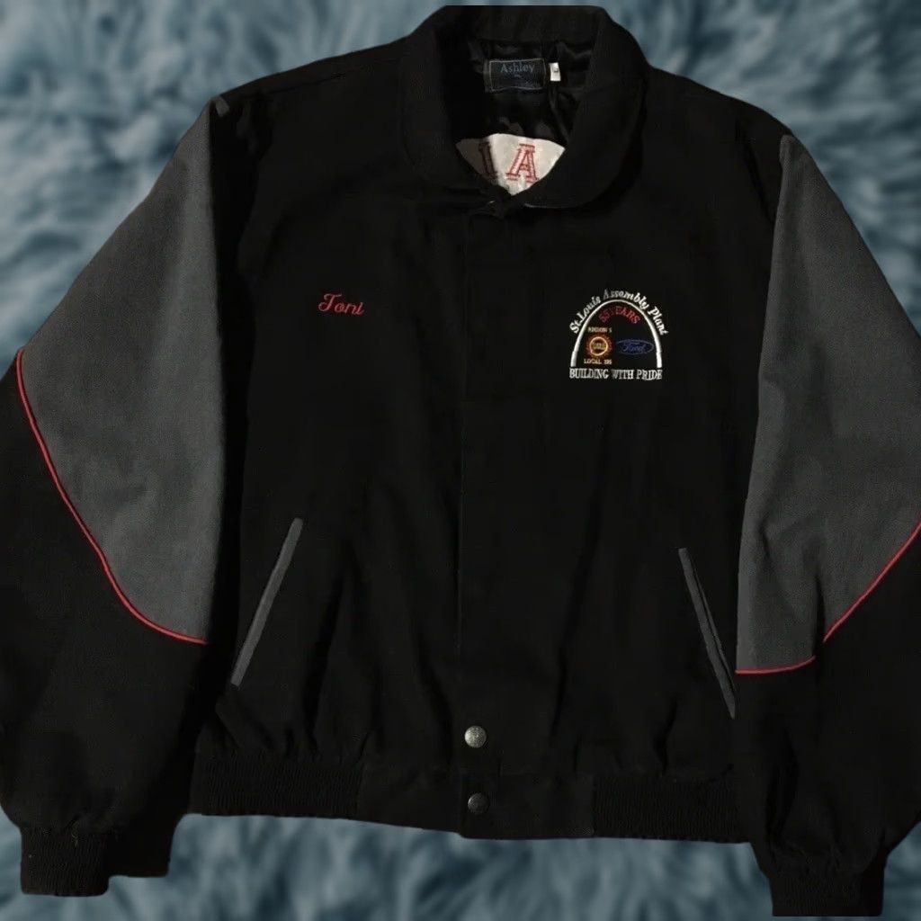 Ford VINTAGE Ford St Louis Plant UAW Worker Jacket L Men Black Mechanic Bomber Jacket USA Grunge 90s 80s Racing Cars USA Size US L / EU 52-54 / 3 - 1 Thumbnail