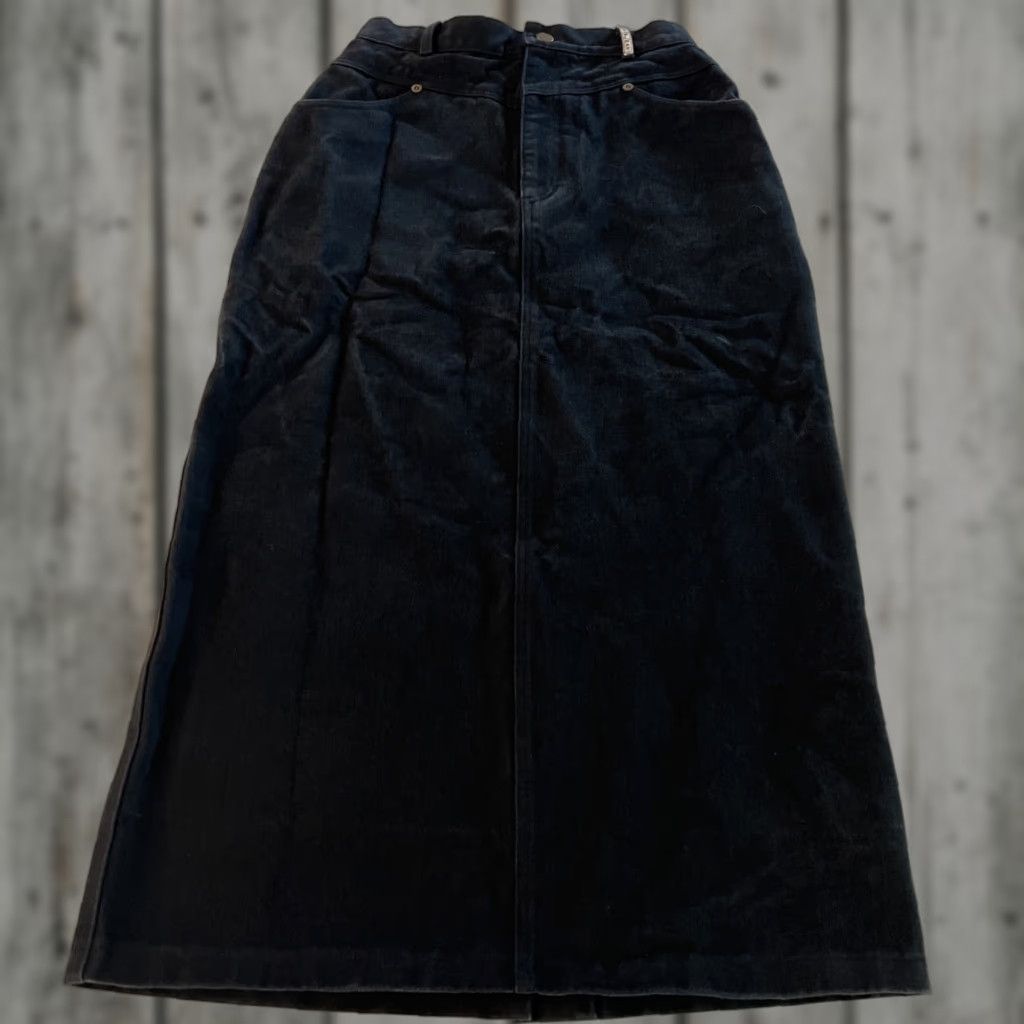 Denime VINTAGE Denum Jeans Black Denim Skirt 5/6 Waist 28 Length 33 Slit Pencil Knee Length Women Size 27" / US 4 / IT 40 - 1 Thumbnail