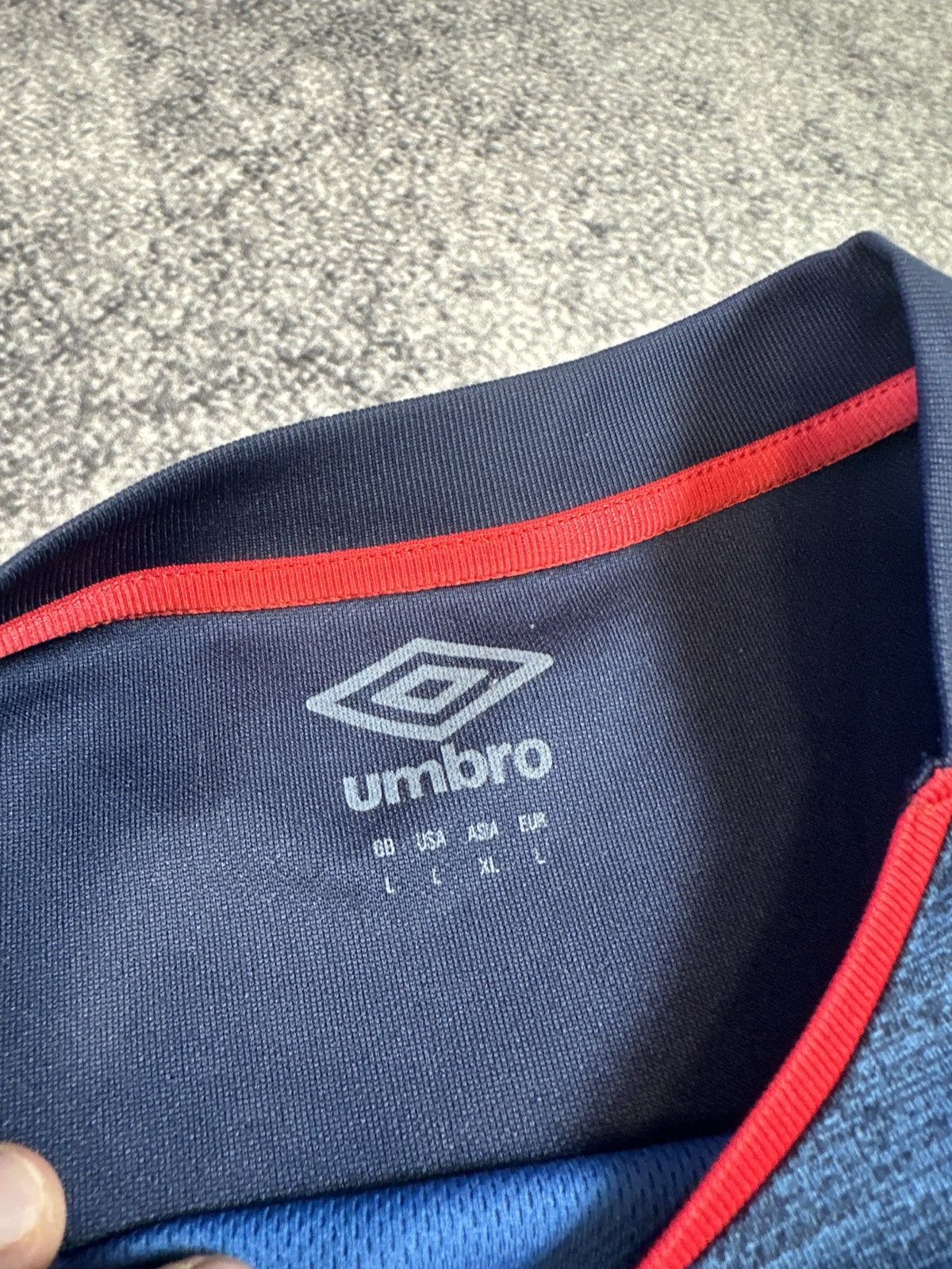 Umbro × Vintage Umbro England O2 Rugby Streetwear rare Jersey VTg L Sport Size US L / EU 52-54 / 3 - 3 Thumbnail