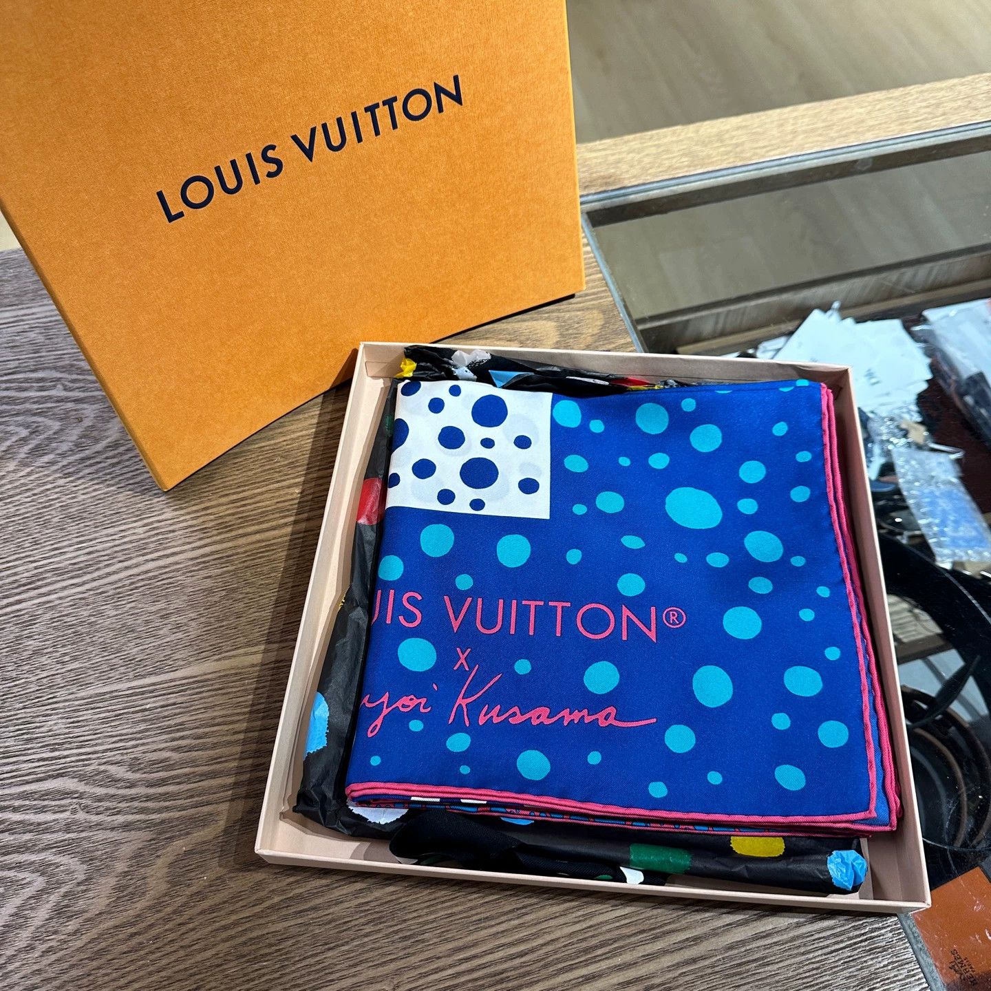 Louis Vuitton LV x Yayoi Kusama Polka Dot Pumpkin Silk Scarf Size ONE SIZE - 1 Thumbnail