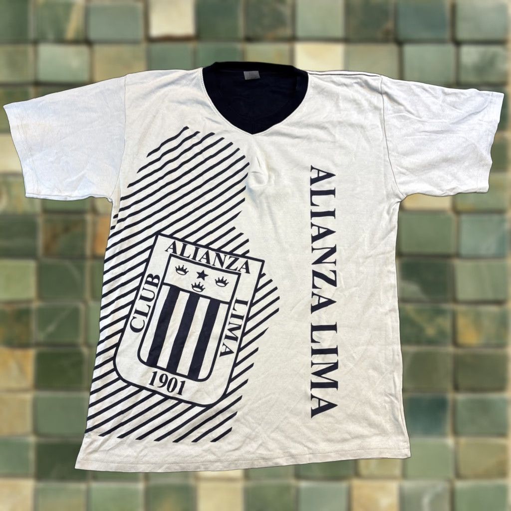 Vintage Caylu Pijamas Alianza Lima V Neck Shirt Men M Gray Futbol Soccer Shirt V-Neck Mens Medium Gray Size US M / EU 48-50 / 2 - 1 Thumbnail