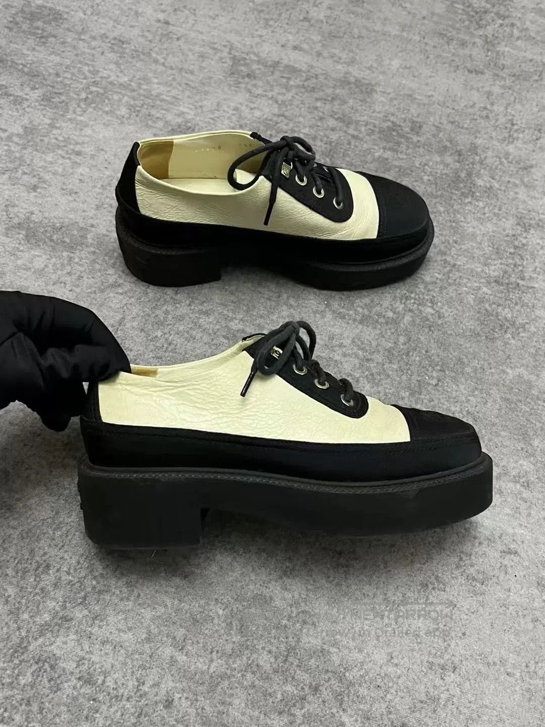 Chanel Chanel Panda Color Block Loafers. Size US 4.5 / IT 34.5 - 2 Thumbnail