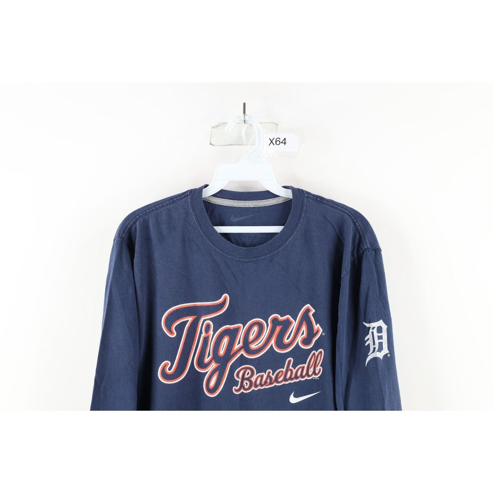 Nike × Vintage Vintage Nike Travis Scott Mini Swoosh Detroit Tigers T-Shirt Size US L / EU 52-54 / 3 - 2 Thumbnail