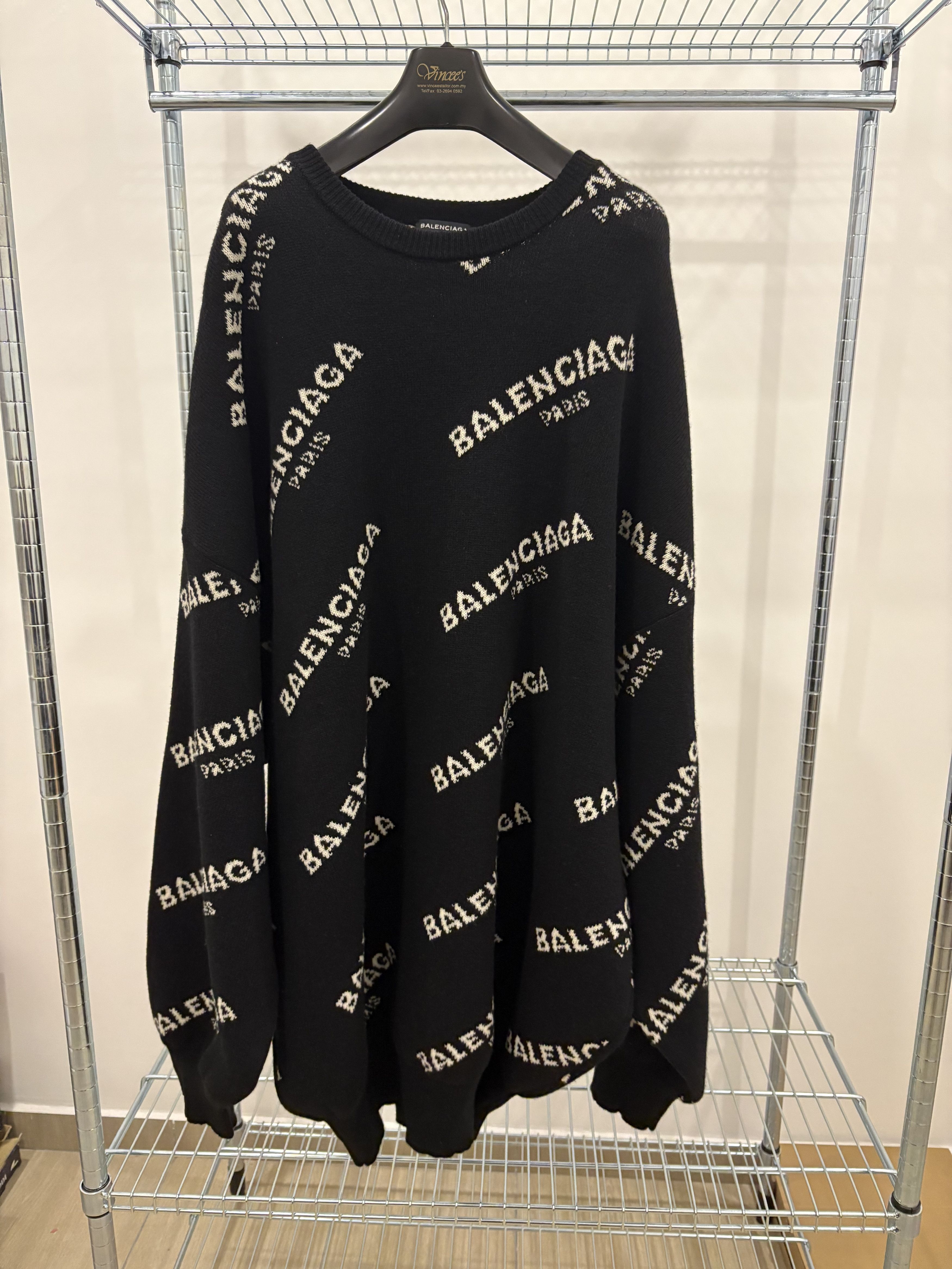 Balenciaga Balenciaga All-Over Logo Knit Sweater Size US XL / EU 56 / 4 - 1 Thumbnail