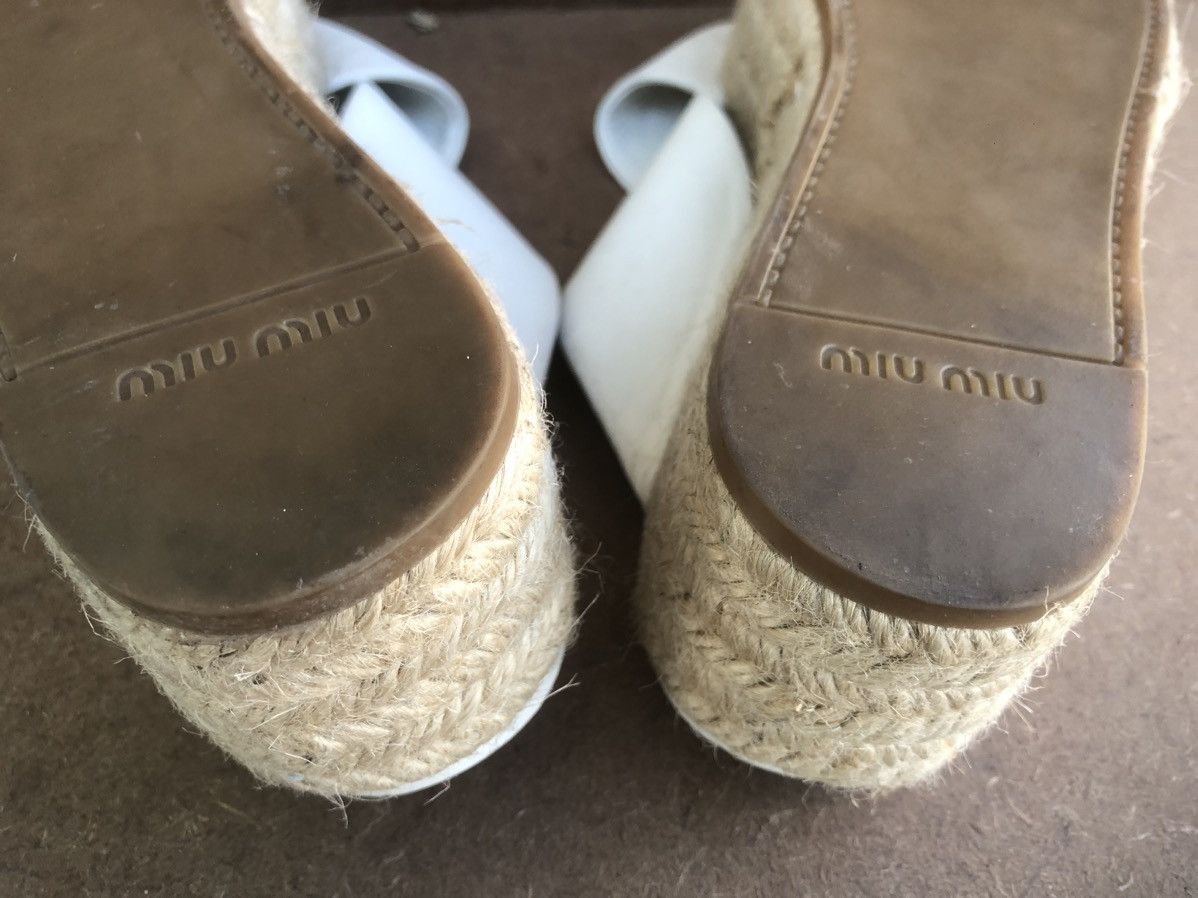 Miu Miu MIU MIU White Leather Sandels Espadrilles Size 35.5 Size US 5.5 / IT 35.5 - 17 Thumbnail