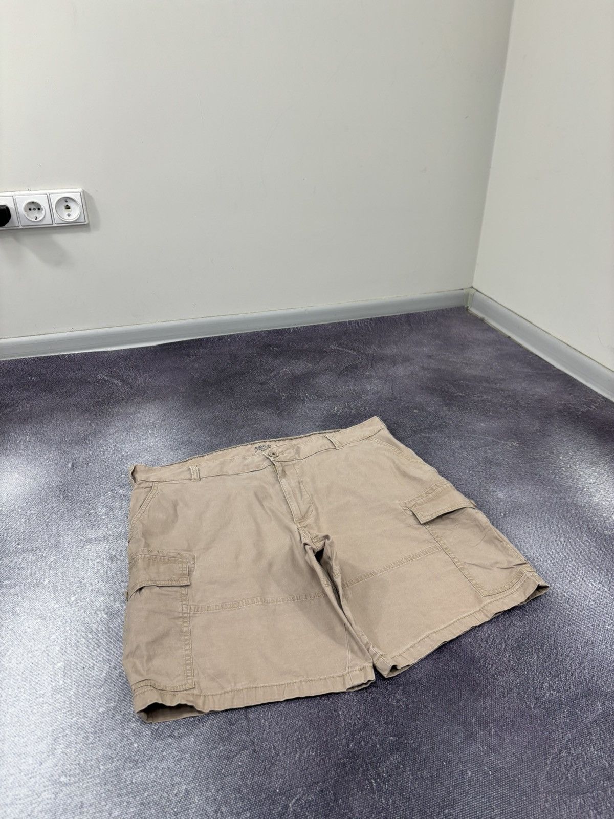 Izod IZOD Saltwater Y2K Utility Military Style Hype Cargo Shorts Size US 38 / EU 54 - 3 Thumbnail