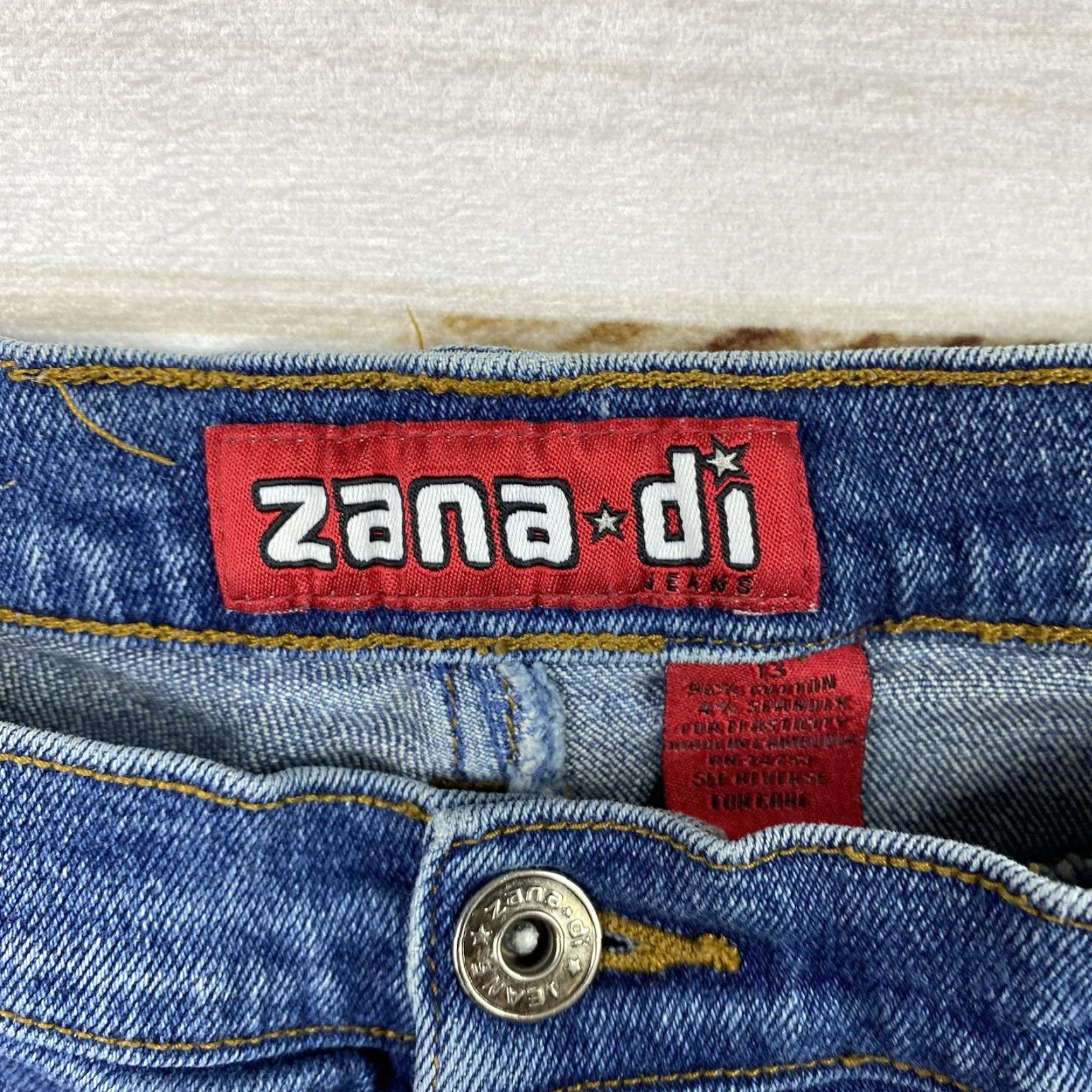 Denime VTG ZANA DI Denim Booty Shorts Sz 13 Jr Womens Button Fly Stretch Denim 90s Style, Blue, 5-Pocket, Mid Rise, M Machine Washable Womens Size 34" / US 12 / IT 48 - 3 Thumbnail