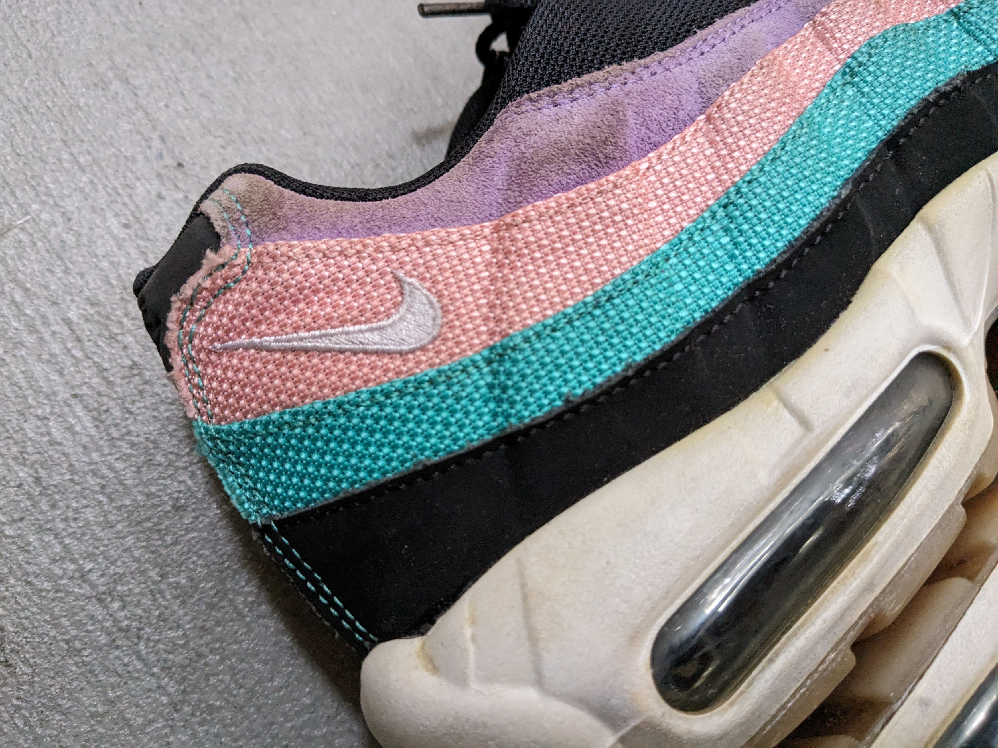 Nike Nike Air Max 95 Have a Nike Day Size 11.5 Suede BQ9131-001 Size US 11.5 / EU 44-45 - 7 Thumbnail