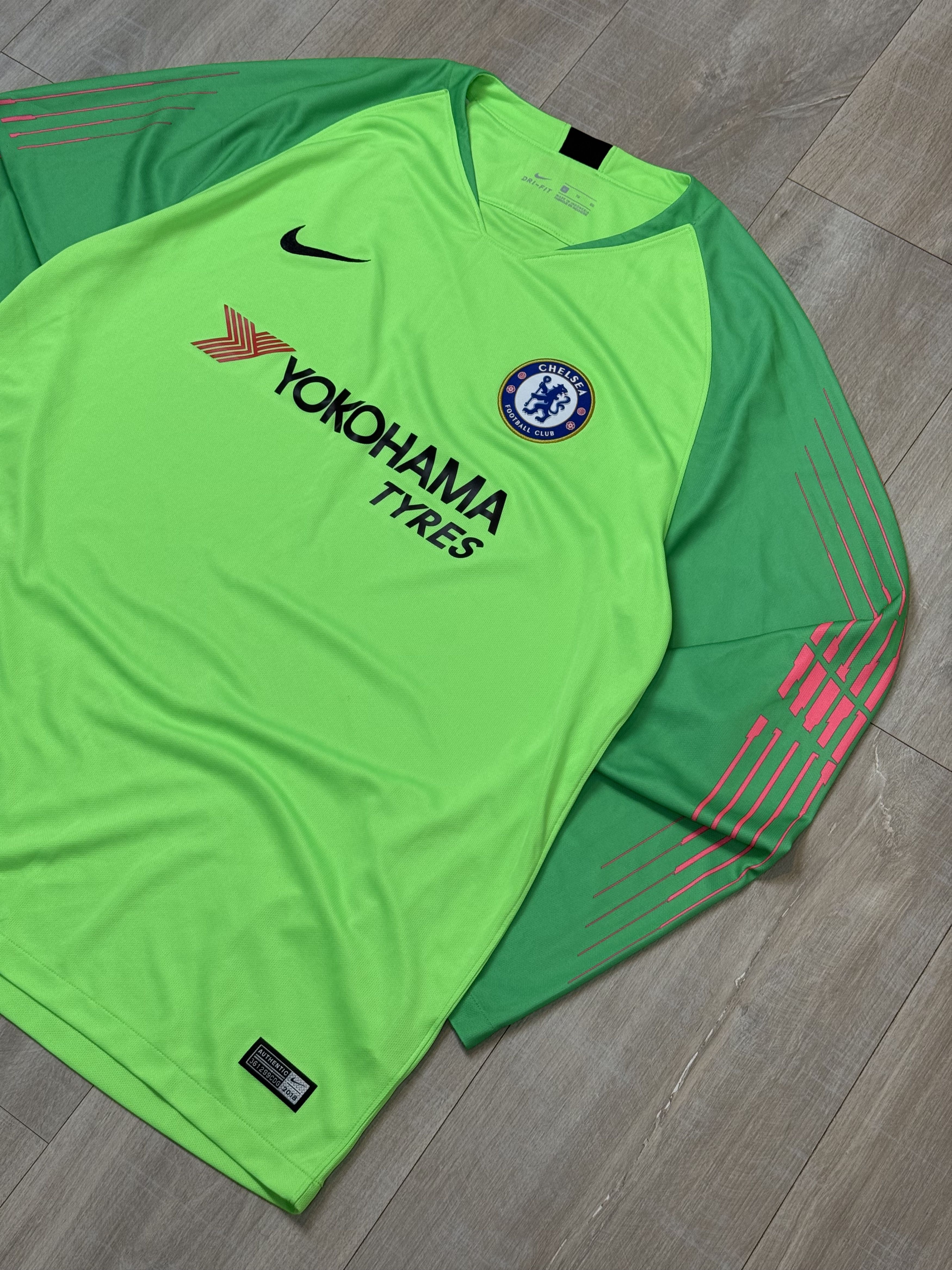 Adidas Chelsea 2018/2019 Nike Football Goalkeeper Soccer Jersey Size US XL / EU 56 / 4 - 3 Thumbnail