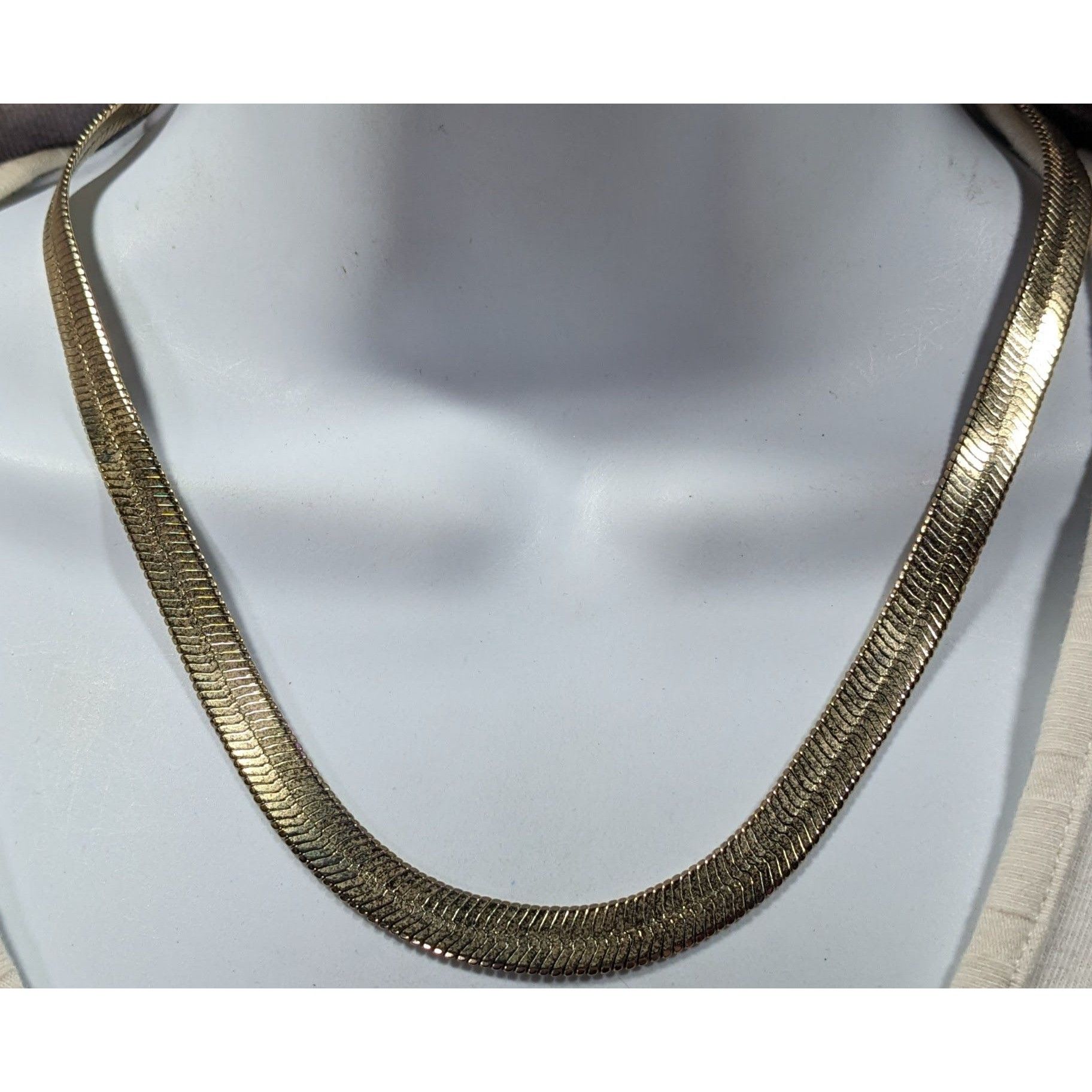 Other Classic Elegant Wide Herringbone Gold Tone Chain Necklace Size ONE SIZE - 4 Thumbnail