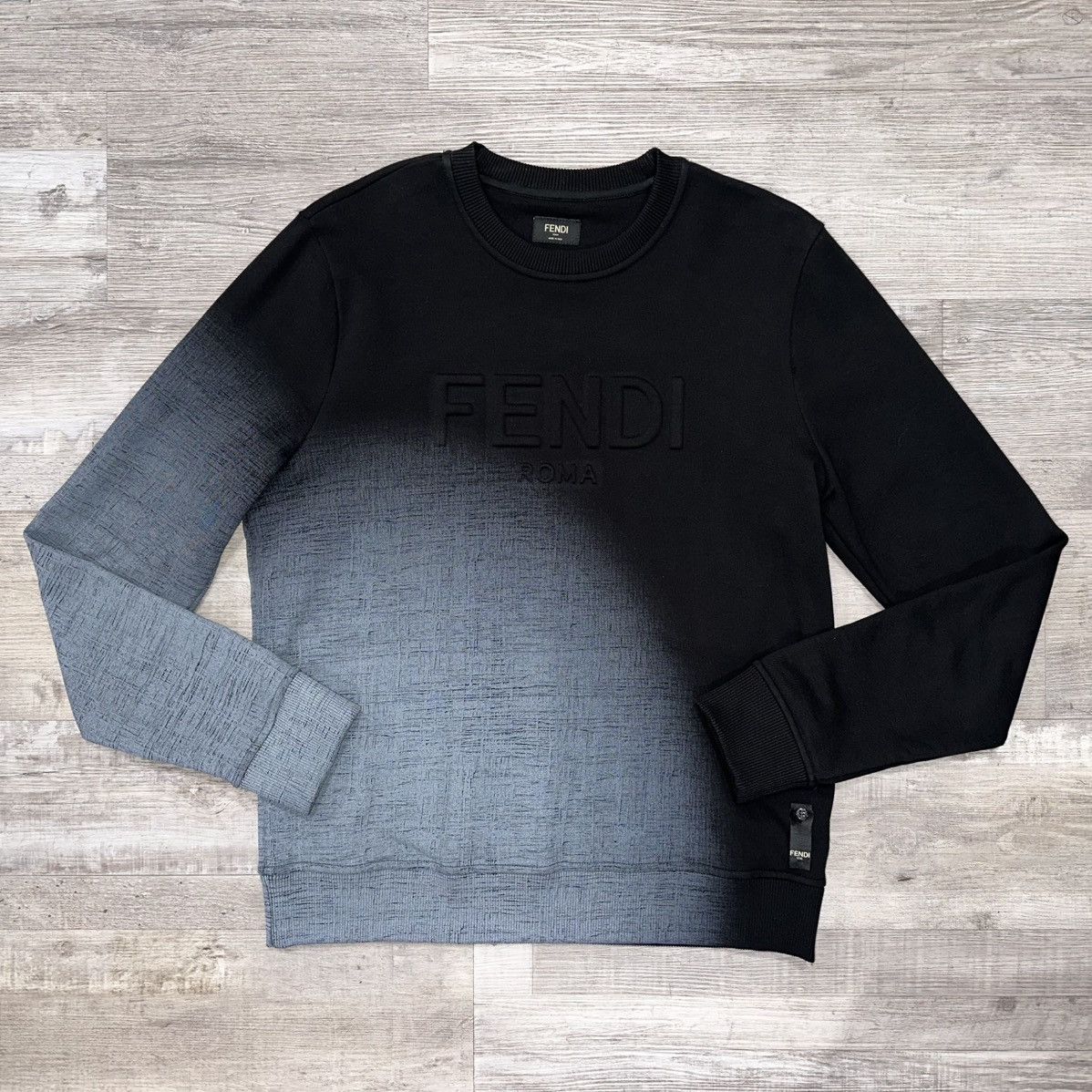 Fendi FENDI BLACK GREY OMBRÉ LOGO EMBOSSED PULLOVER SWEATER SIZE S Size US S / EU 44-46 / 1 - 1 Thumbnail