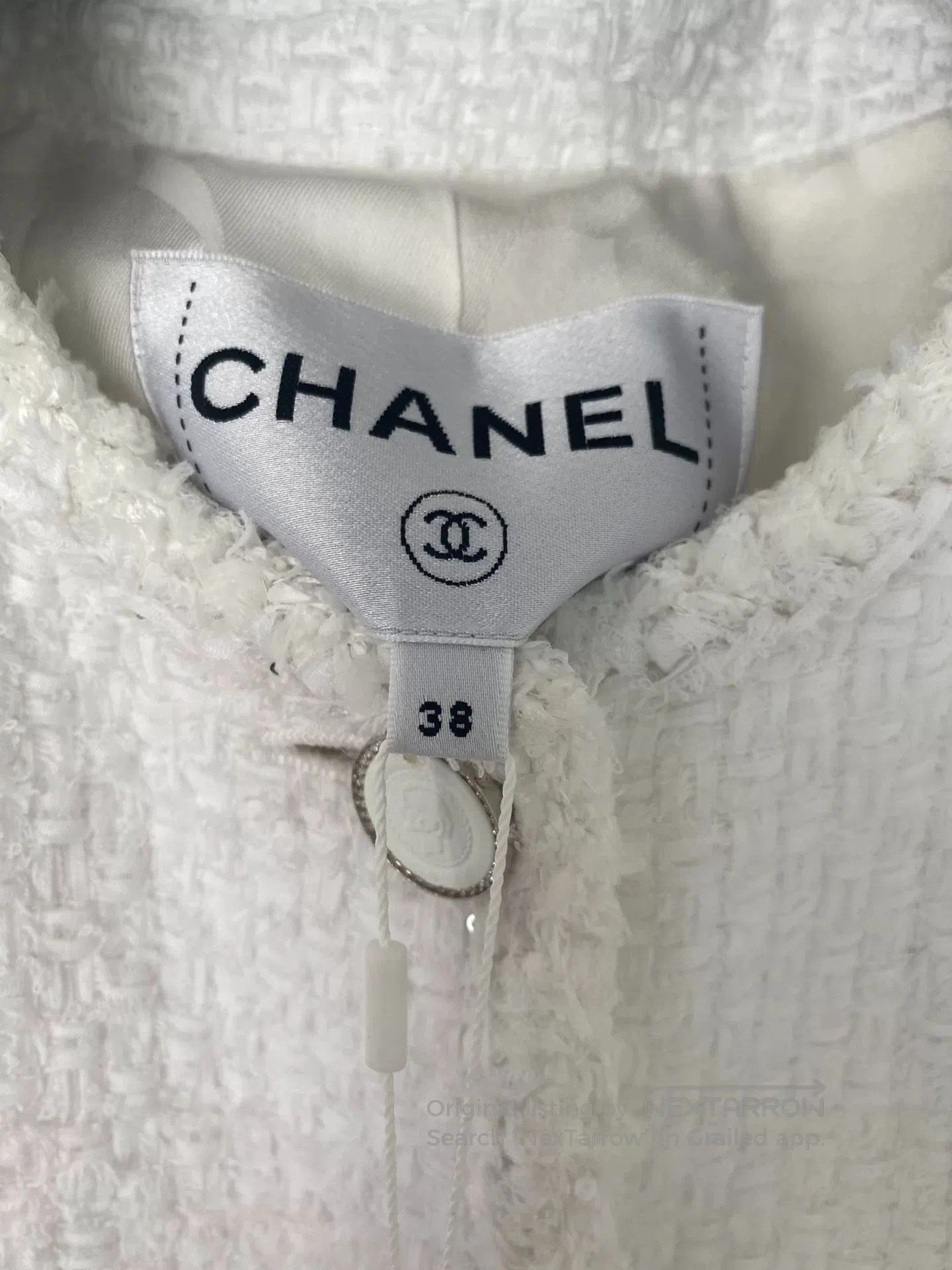 Chanel Chanel White Tweed Double Pocket Jacket. Size US S / EU 44-46 / 1 - 3 Thumbnail
