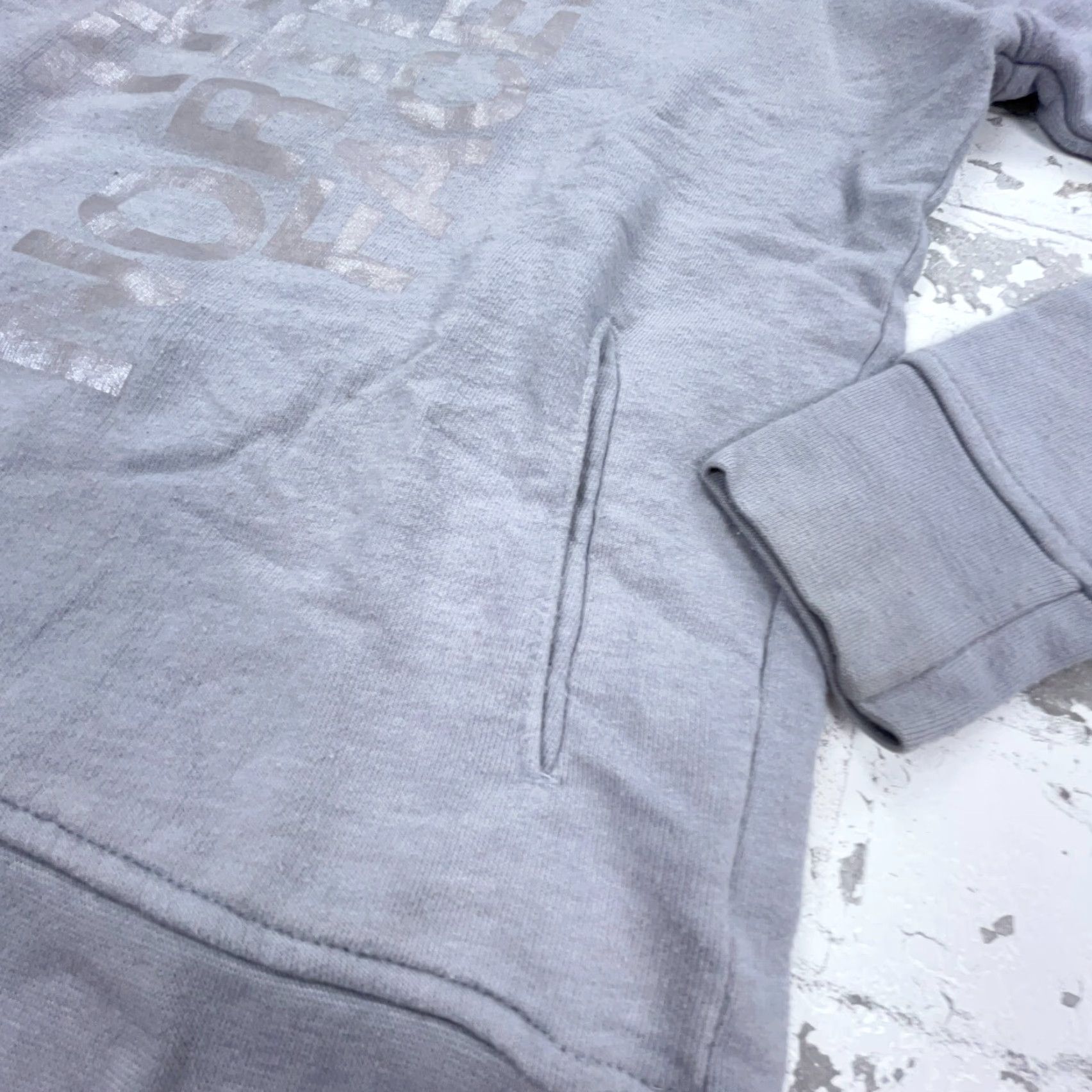 The North Face The North Face Hoodie Women Small Gray Logo Pullover Sweatshirt All Seasons Activewear Casual Travel Pockets Raglan Sleeve Winter Spring Fall Womens Size S / US 4 / IT 40 - 7 Thumbnail