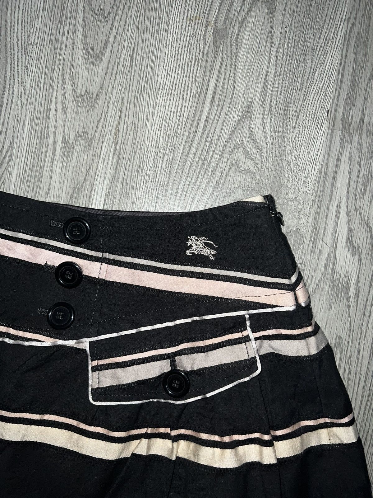 Burberry Burberry horizontal stripes iconic skirt 🦋🌊 Size 26" / US 2 / IT 38 - 4 Thumbnail