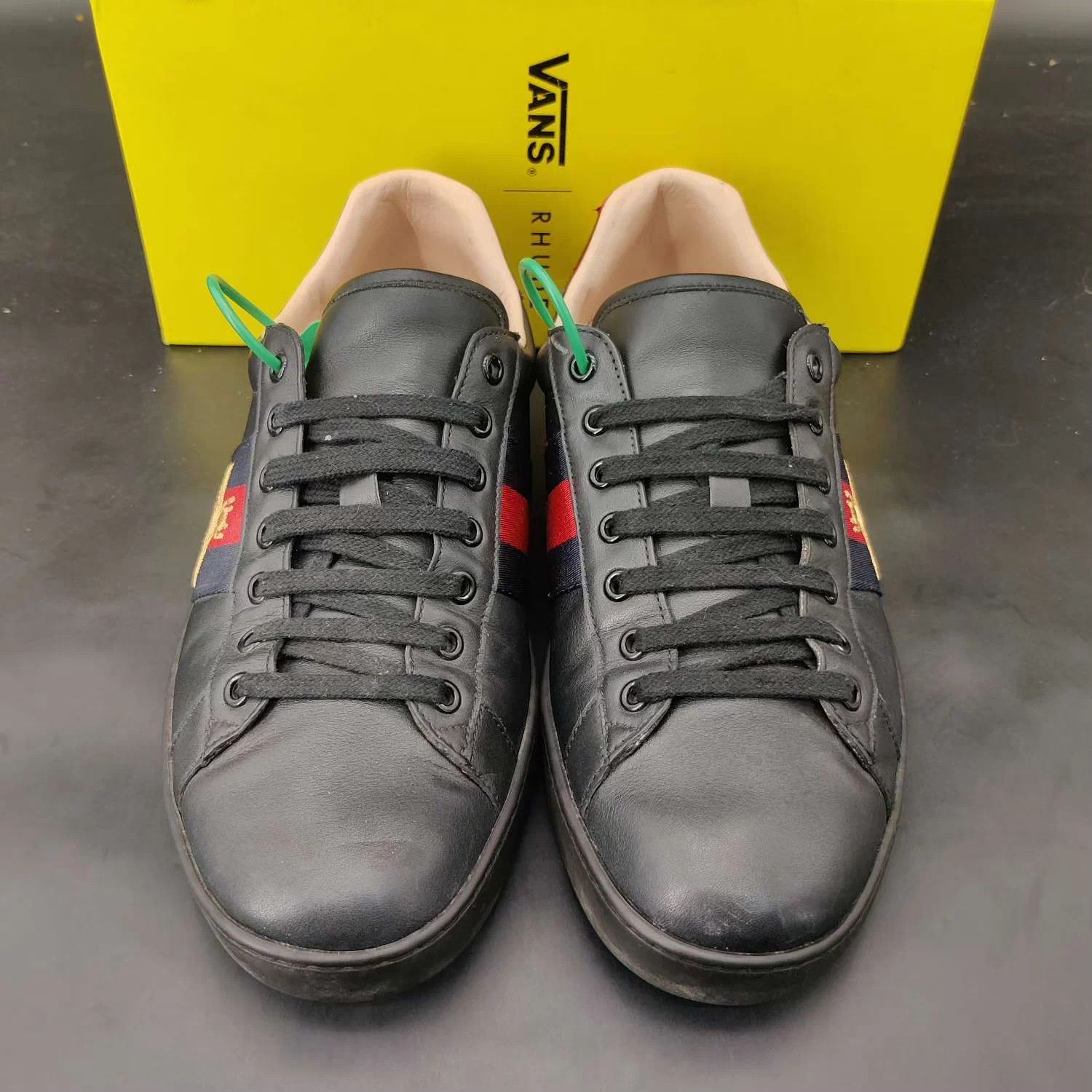 Gucci Gucci Ace Black Embroidered Bee 9.5 Like New Size US 9.5 / EU 42-43 - 7 Thumbnail