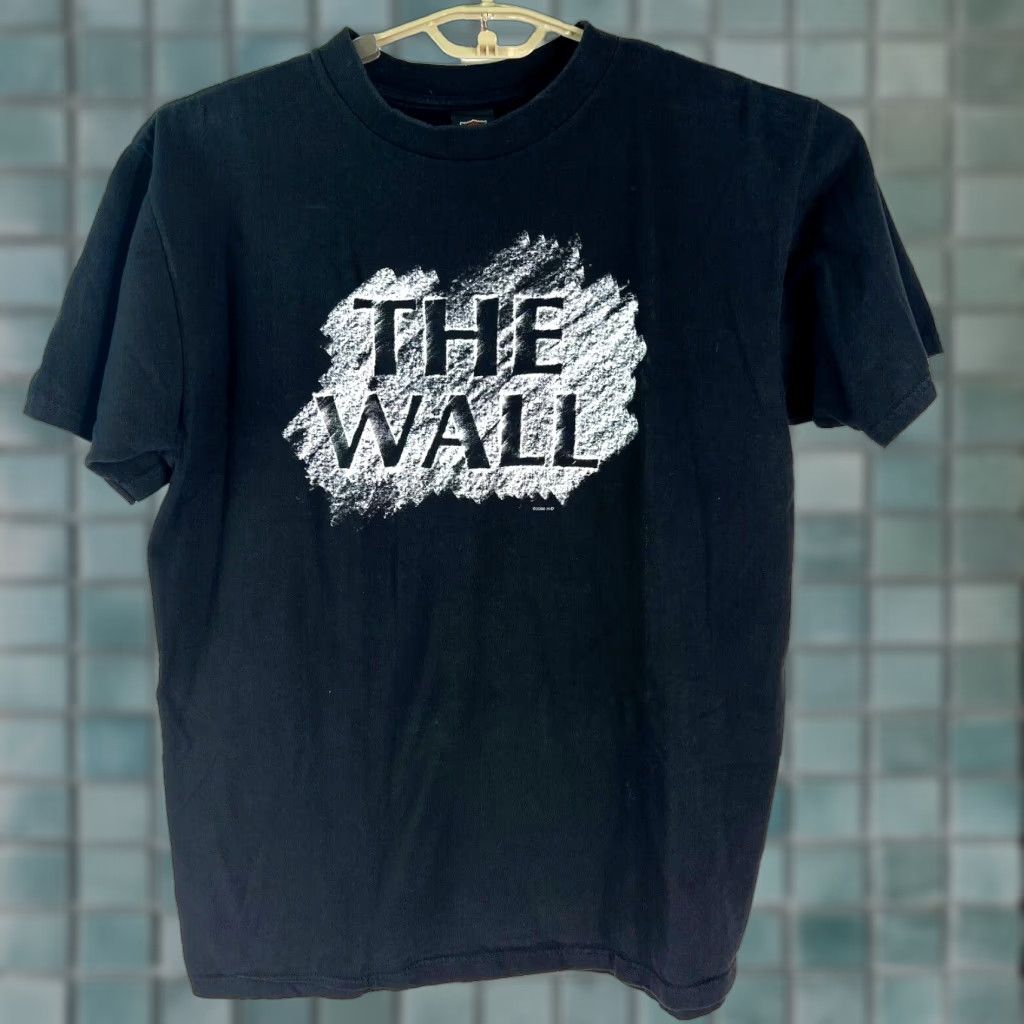 Harley Davidson VINTAGE Harley-Davidson The Wall Milwaukee Motorcycle T-Shirt XL Black 2000 Mens Size US XL / EU 56 / 4 - 1 Thumbnail