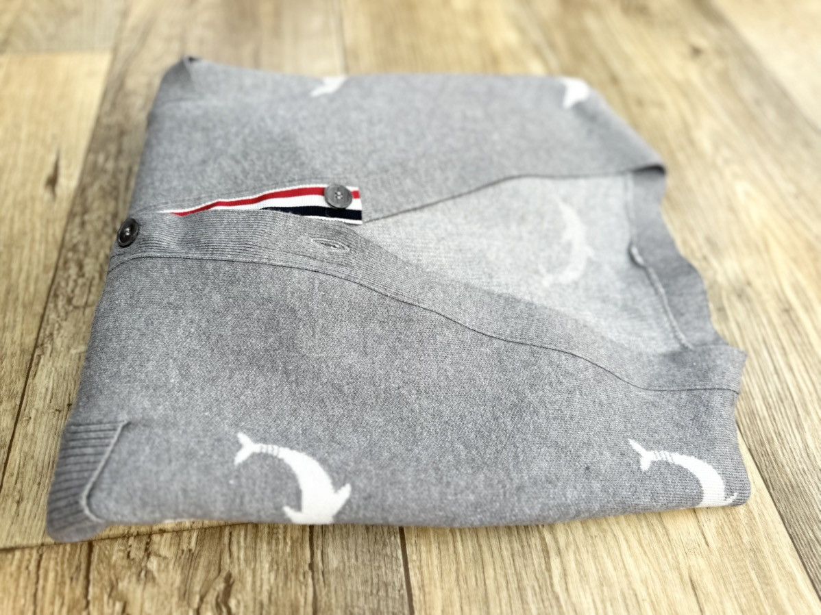 Thom Browne Cardigan decorated with Dolphins in 100% cashmere Size US M / EU 48-50 / 2 - 21 Thumbnail