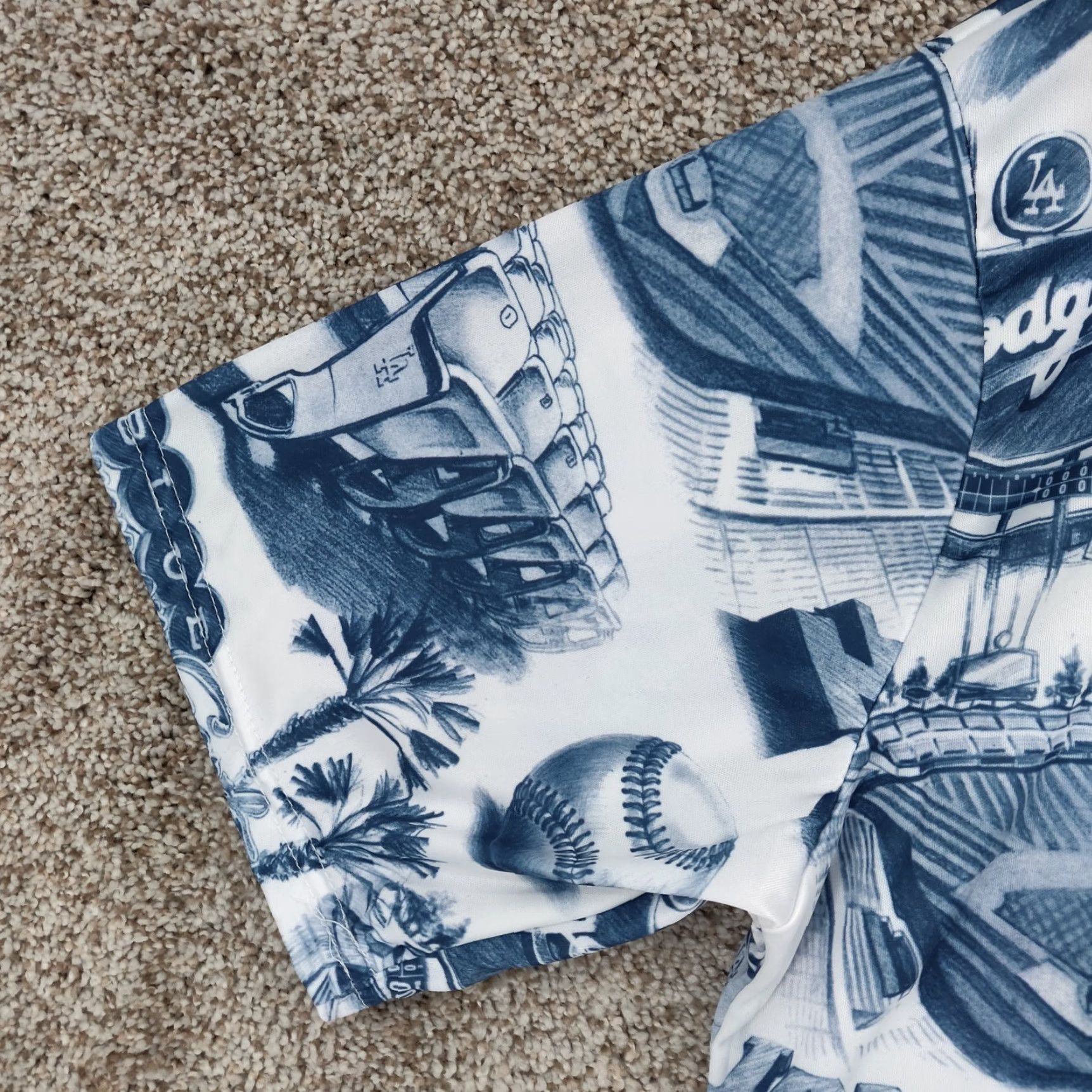 Gloverall LA Dodgers Hawaiian Shirt Mens Medium White Blue All Over Print Size US M / EU 48-50 / 2 - 3 Thumbnail