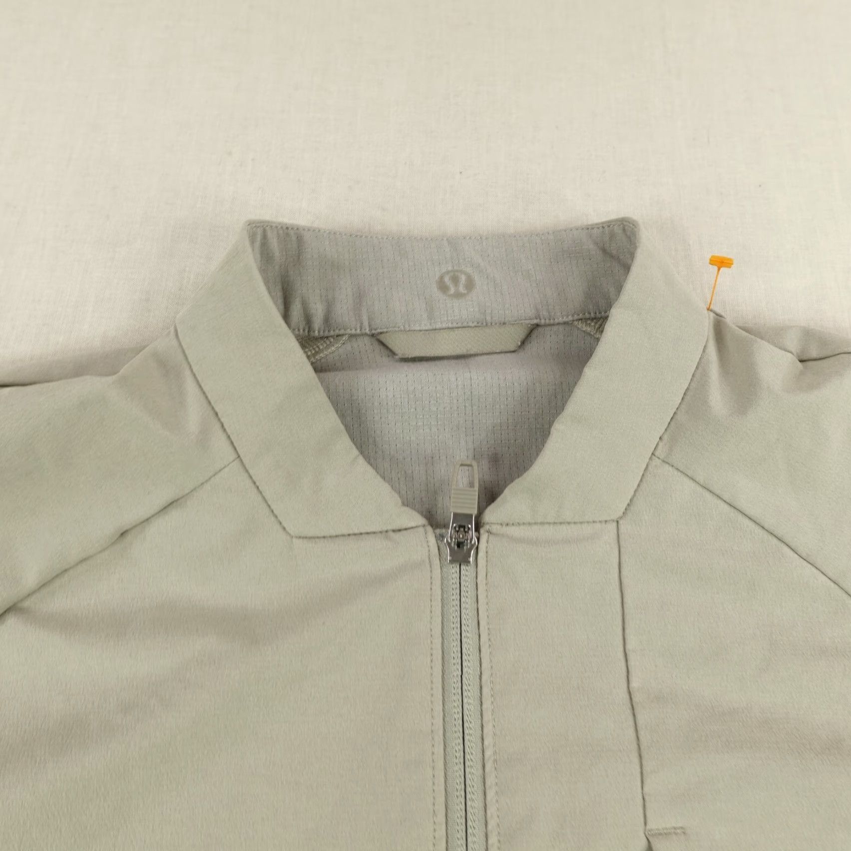 Lululemon VINTAGE Lululemon Jacket Men's Large Gray Windbreaker Activewear Casual Outdoor Sports 90s Size US L / EU 52-54 / 3 - 2 Thumbnail